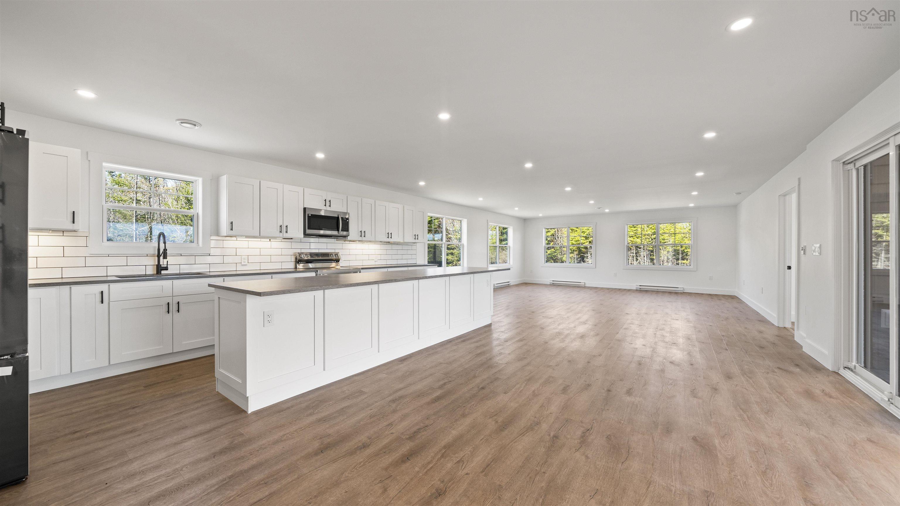 $749,000.00: 4606 Clam Harbour Road, Clam Bay
