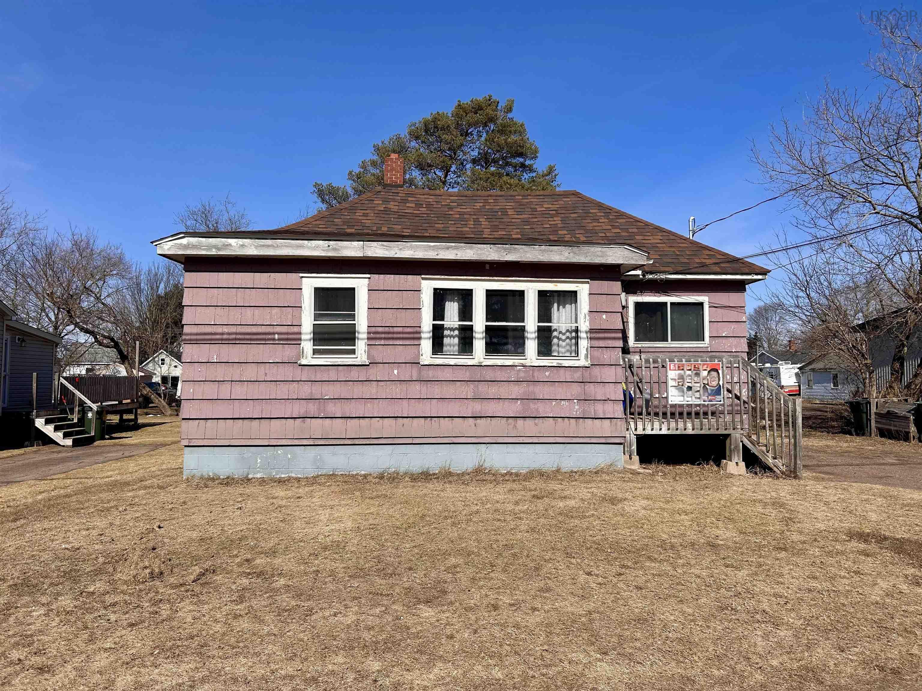 $119,900.00: 11 Clinton Street, Amherst