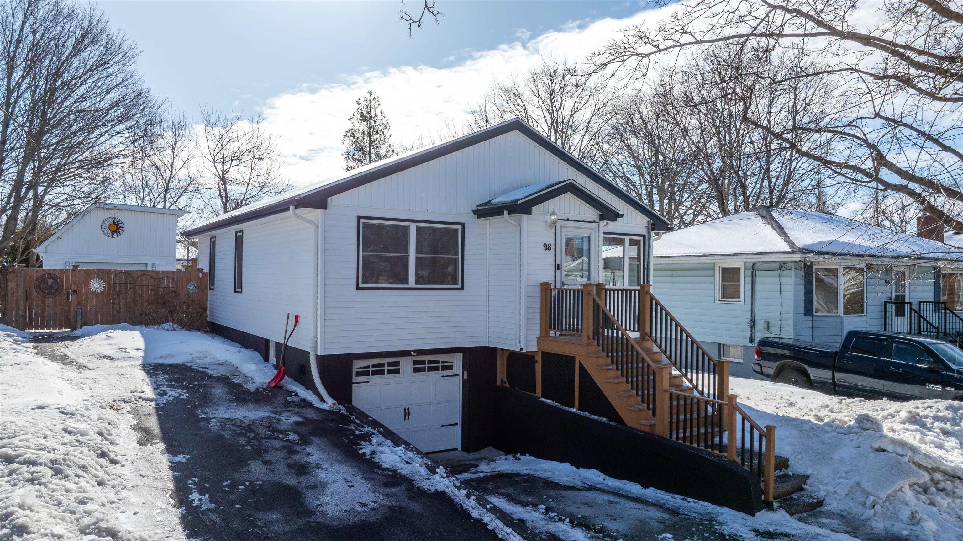 98 Russell Street, Dartmouth, NS (MLS® 202503332)