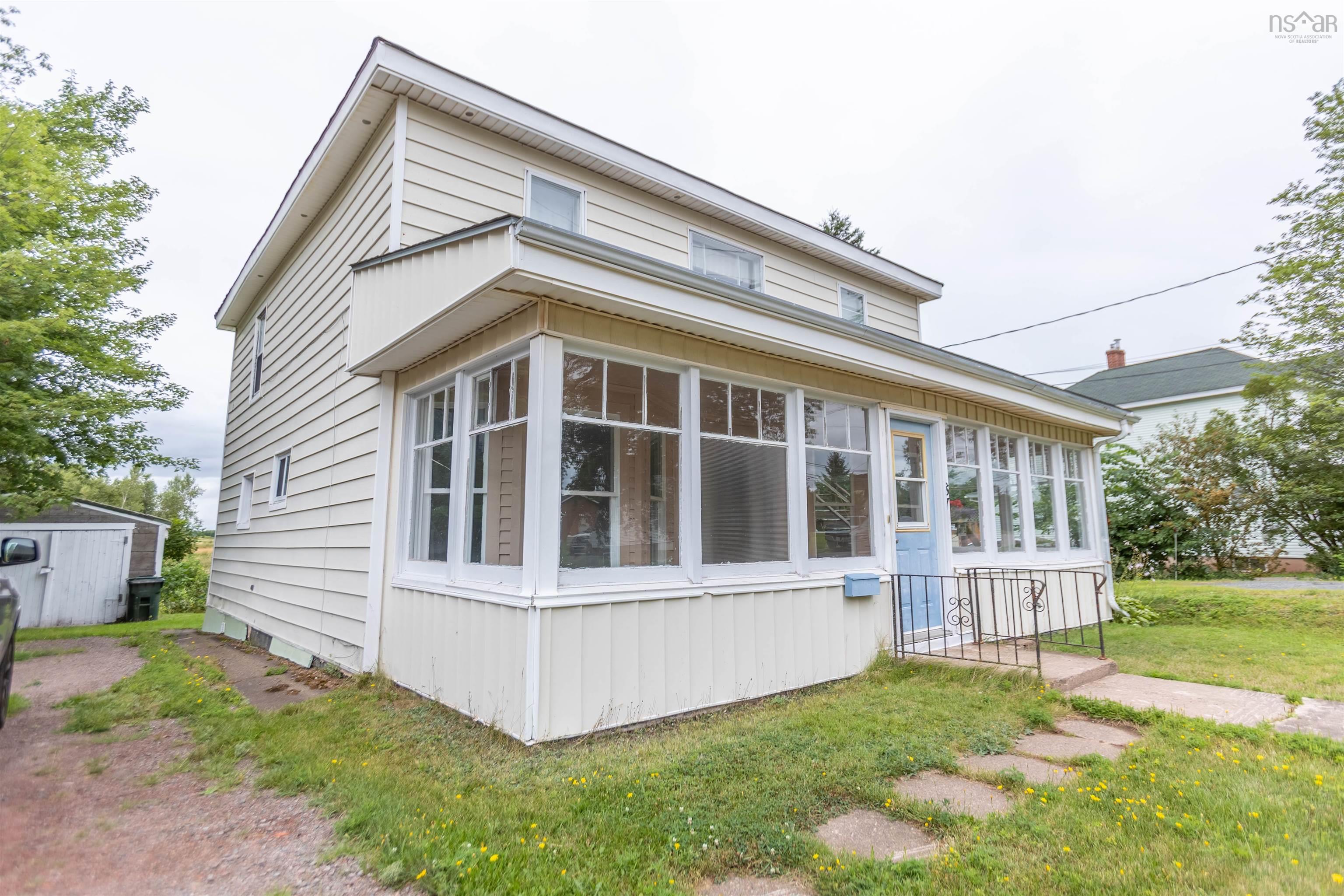 87 West Victoria Street, Amherst, NS (MLS 202503431)