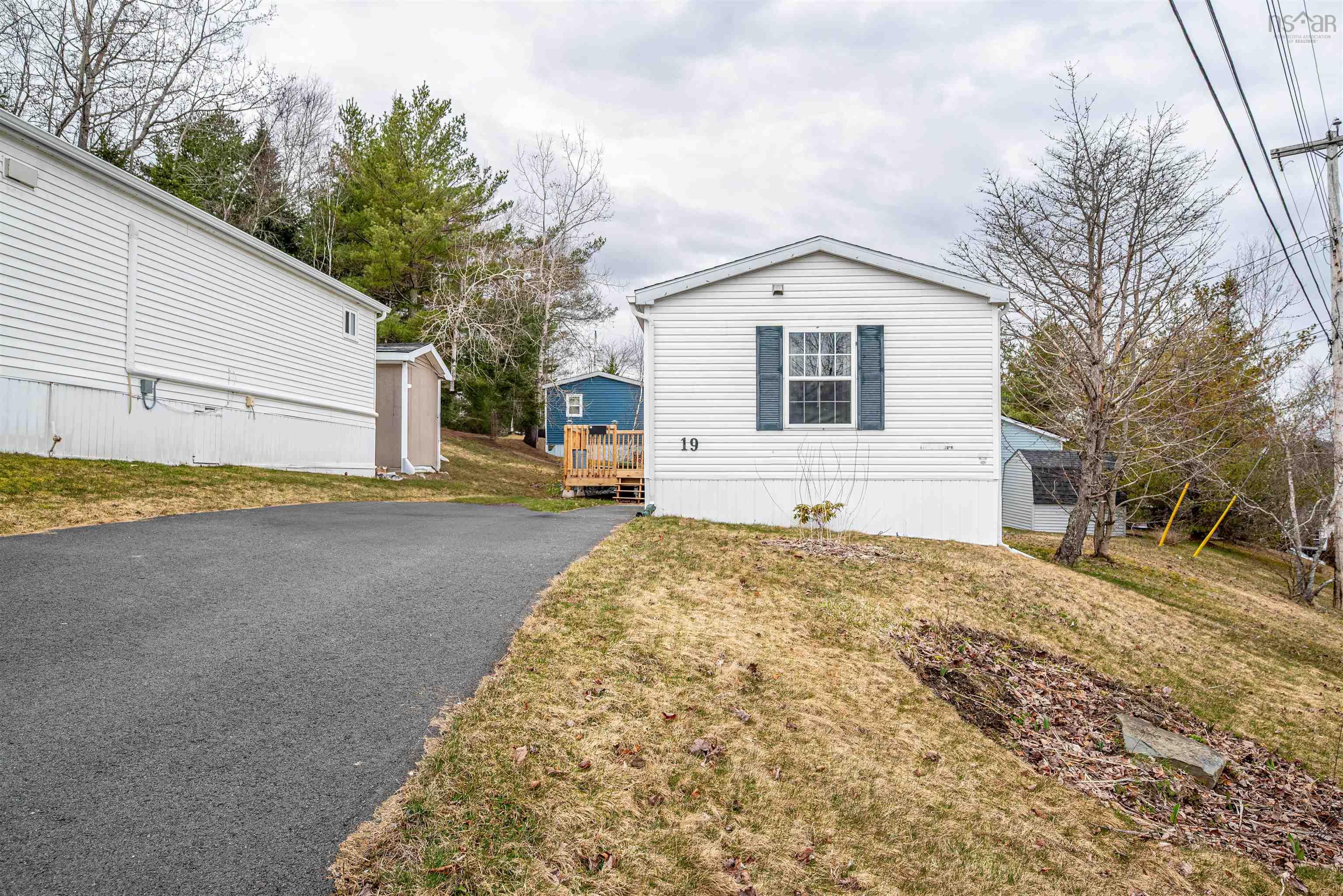 19 Wagner Drive, Middle Sackville, NS (MLS® 202503433)