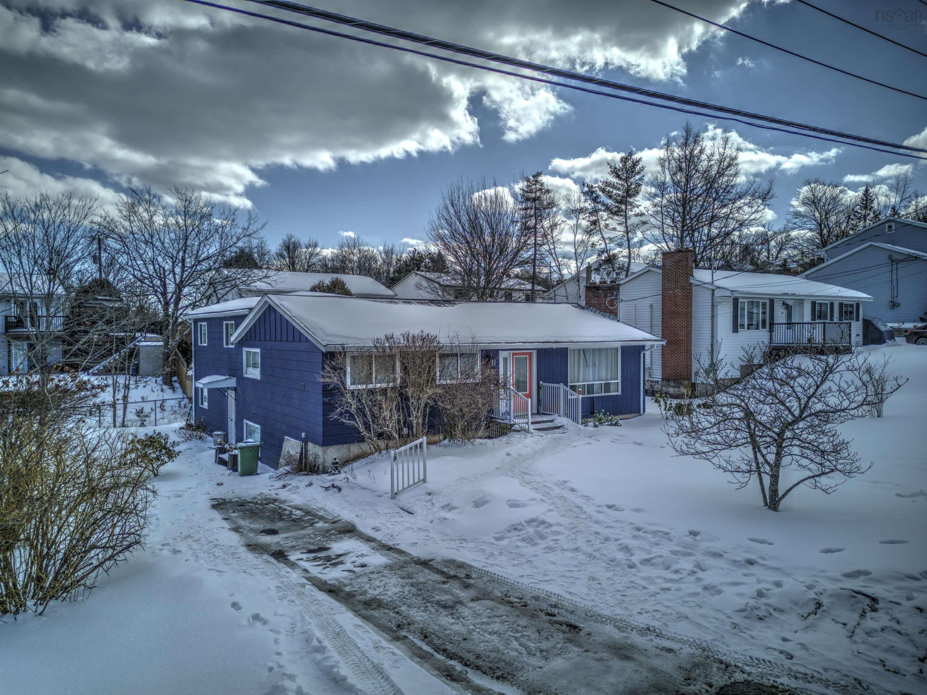 33 Madeline Avenue, Lower Sackville, NS (MLS® 202503492)