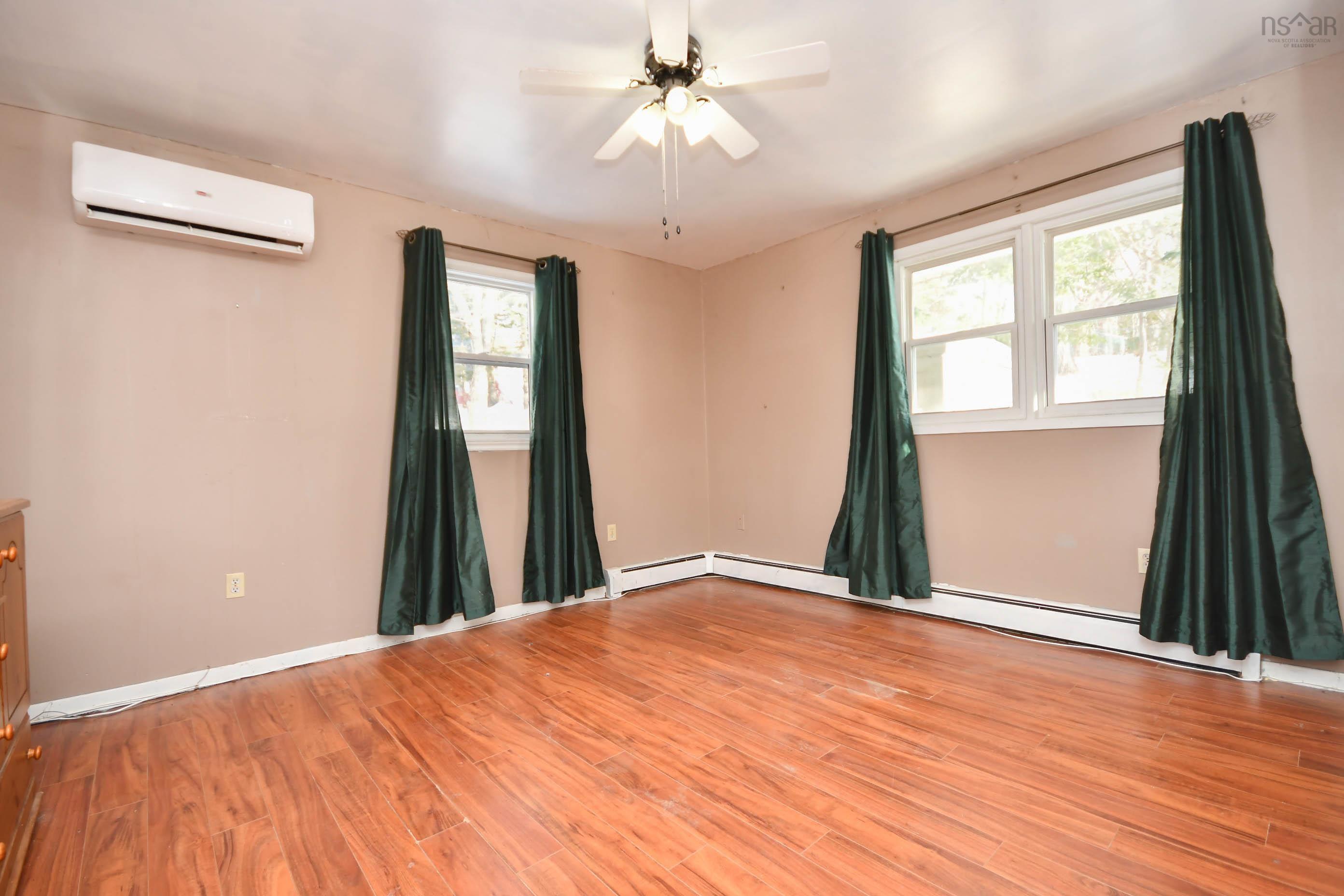 $499,900.00: 7 Main Street, Bedford