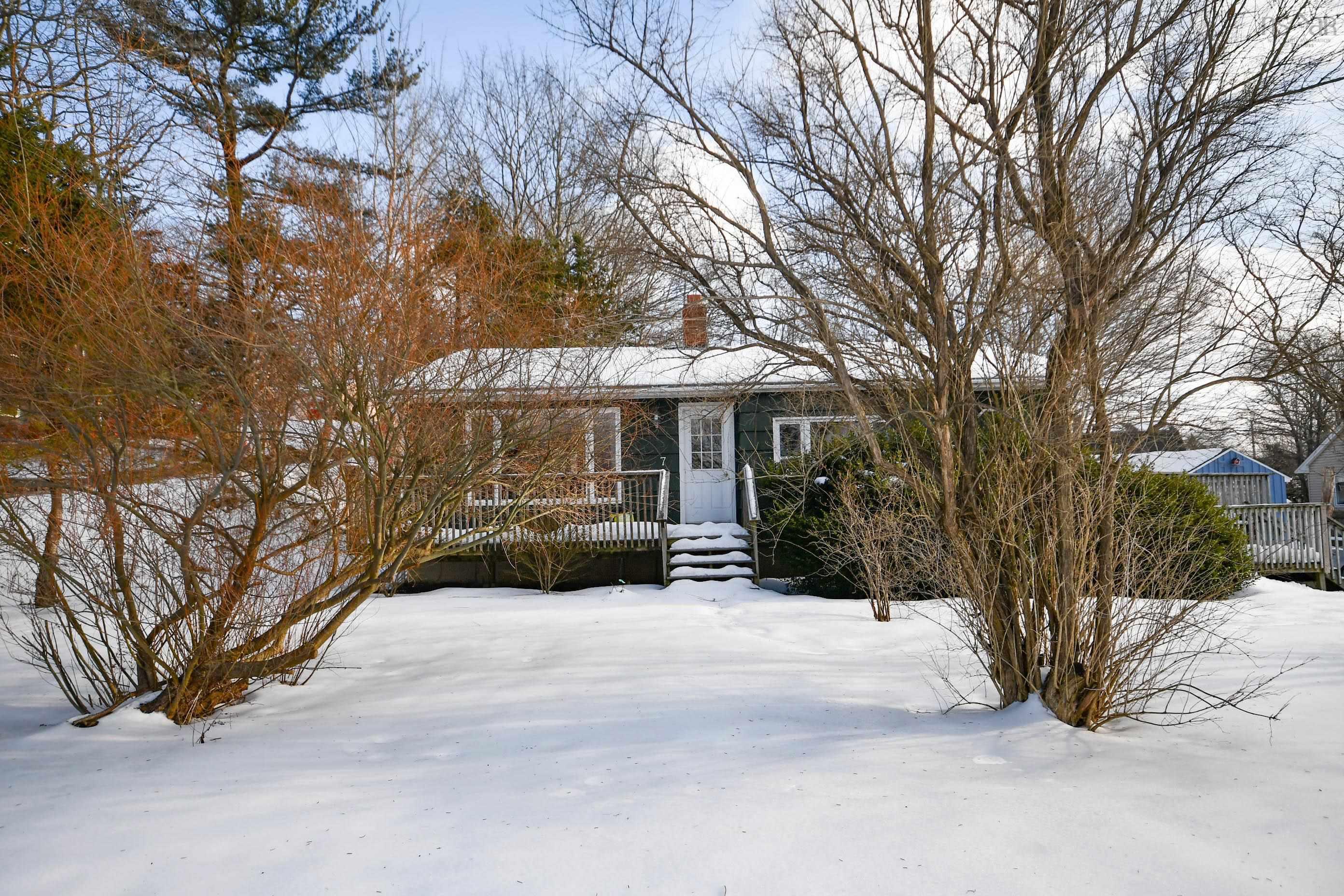 $499,900.00: 7 Main Street, Bedford