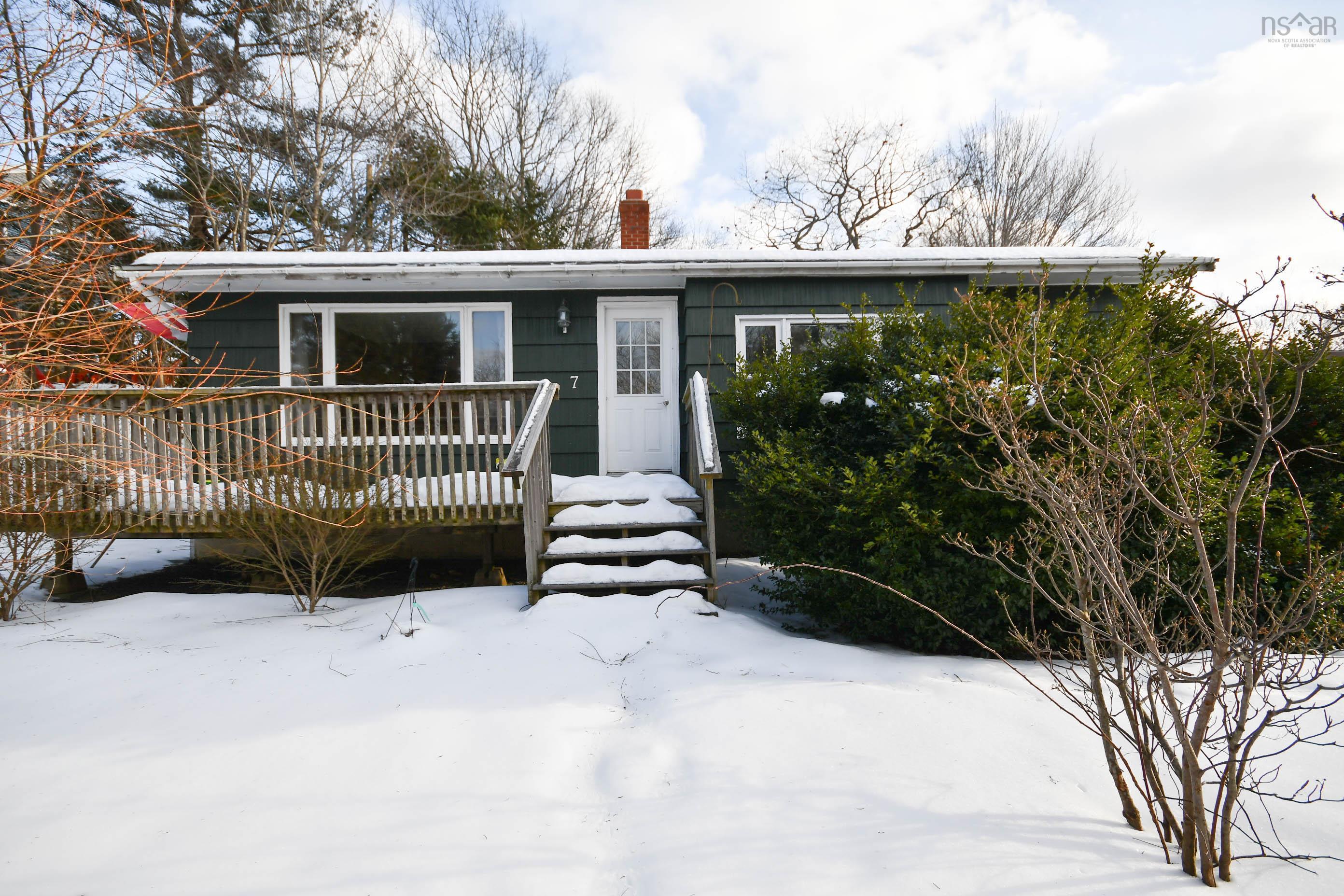 $499,900.00: 7 Main Street, Bedford