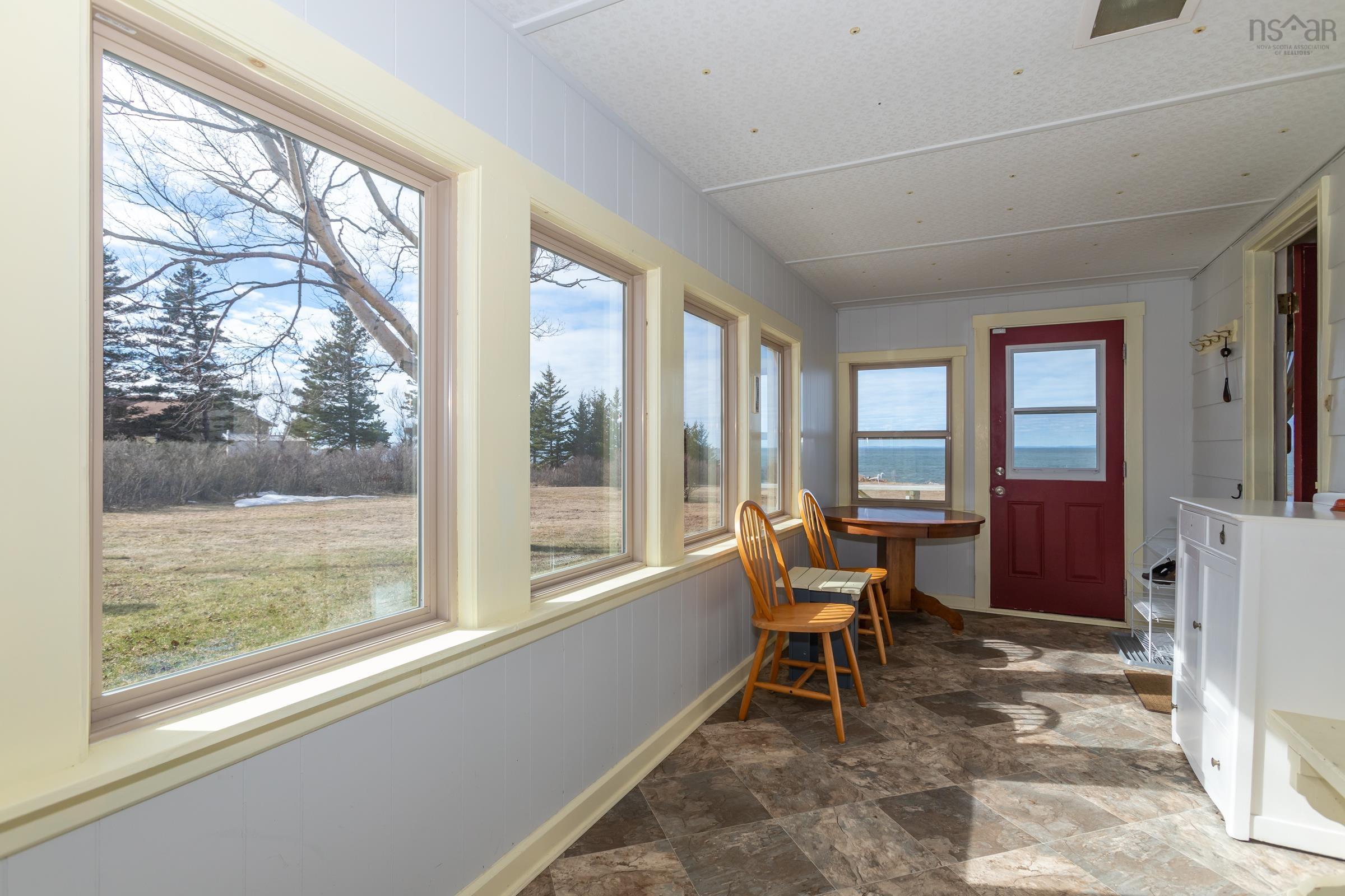 $529,000.00: 2014 Hampton Mountain Road, Hampton