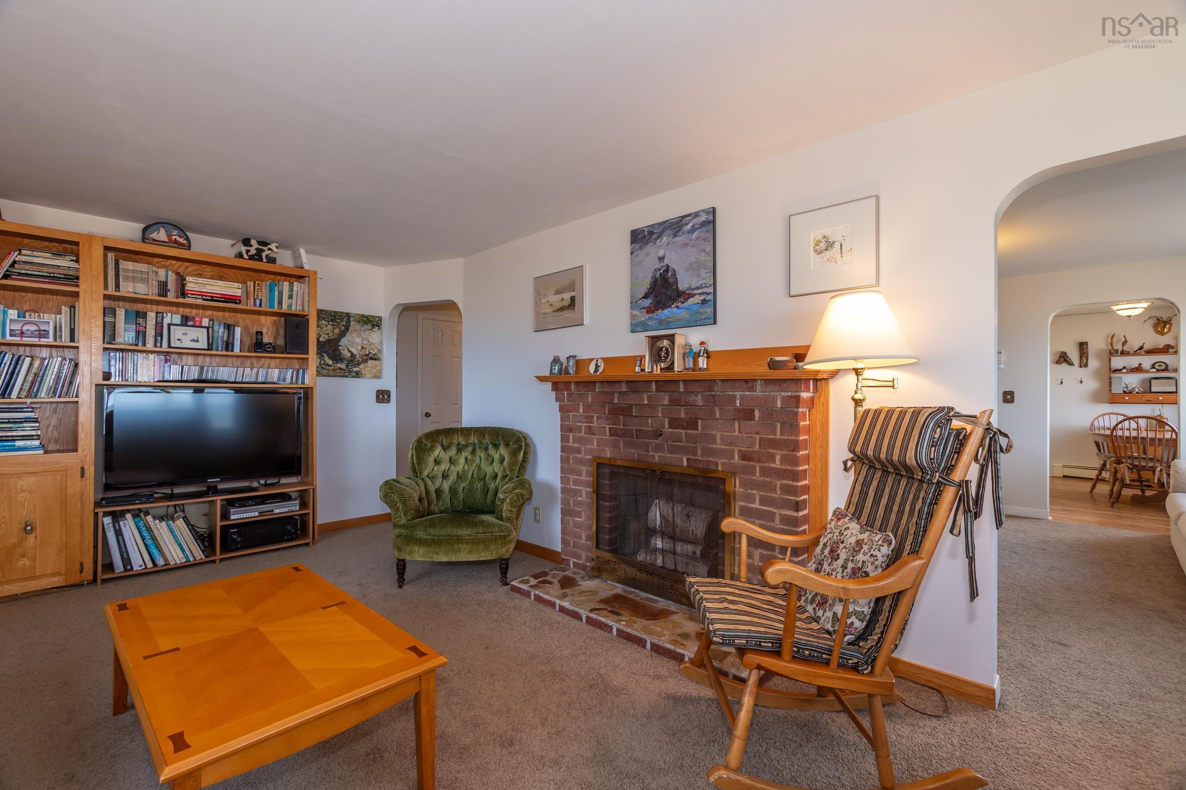 $529,000.00: 2014 Hampton Mountain Road, Hampton