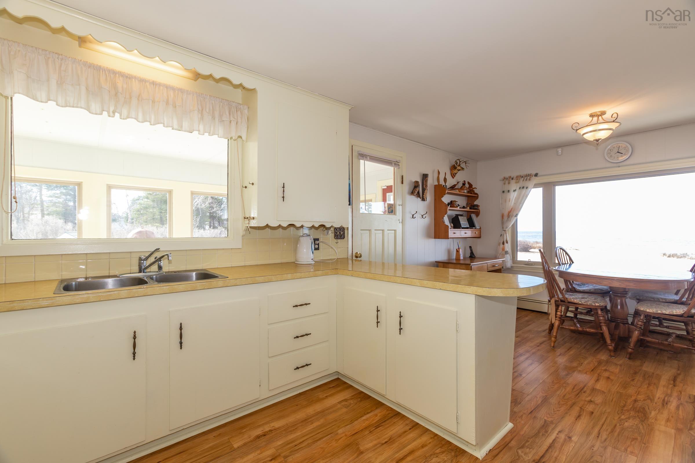 $529,000.00: 2014 Hampton Mountain Road, Hampton