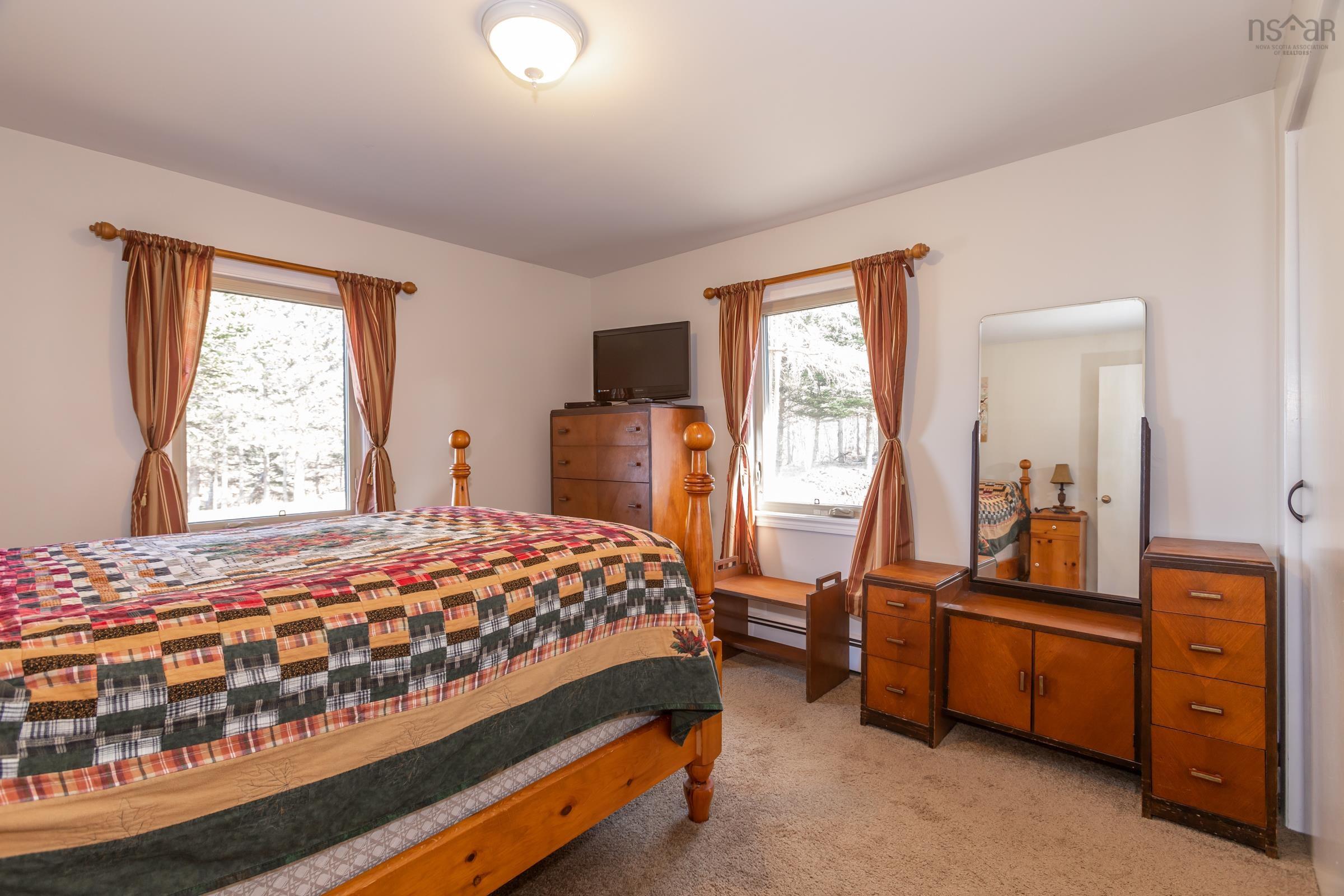 $529,000.00: 2014 Hampton Mountain Road, Hampton