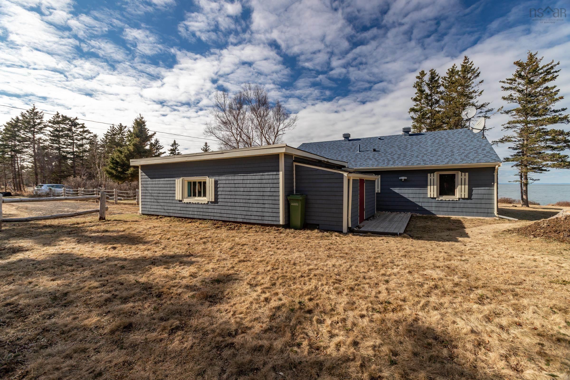 $529,000.00: 2014 Hampton Mountain Road, Hampton