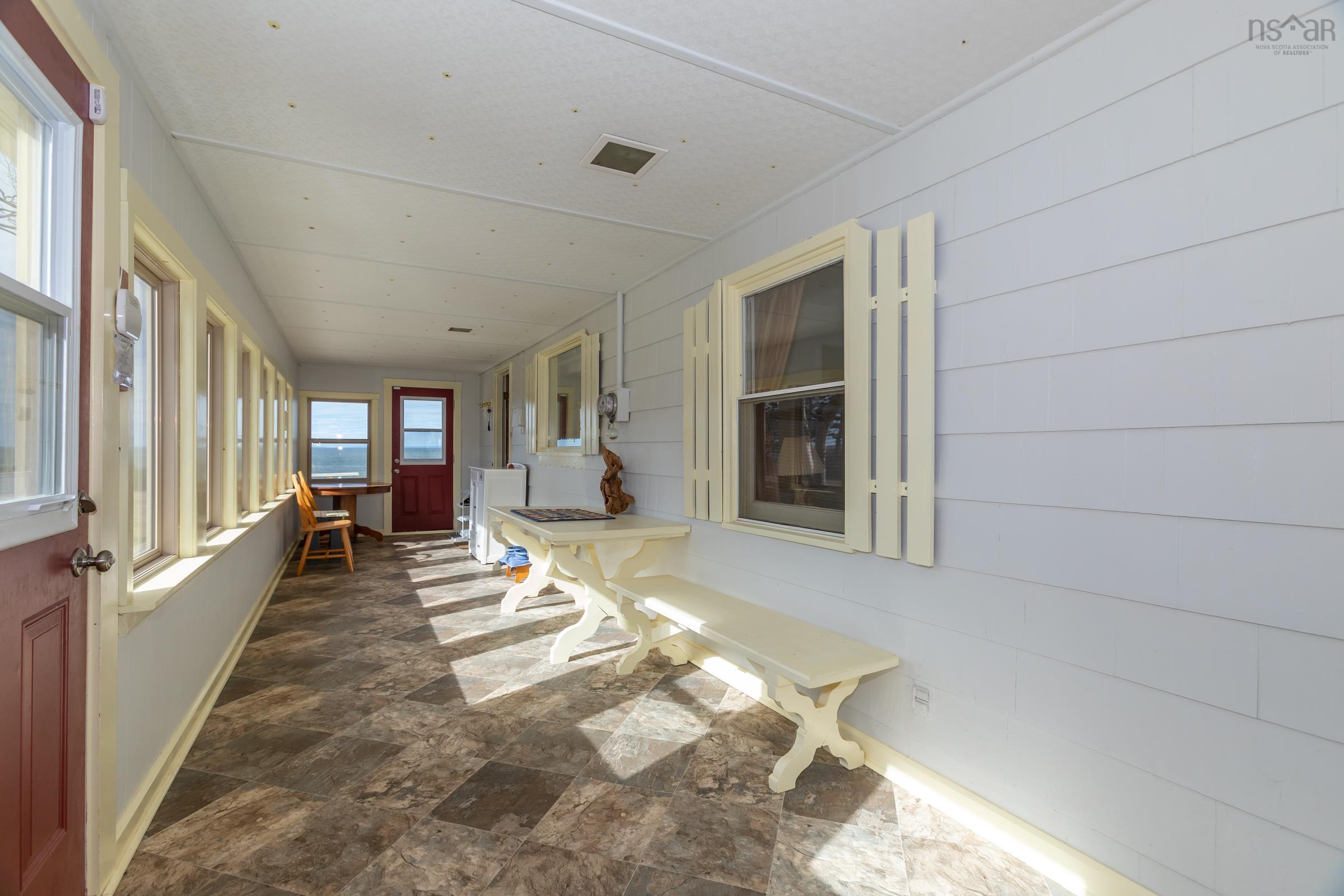 $529,000.00: 2014 Hampton Mountain Road, Hampton