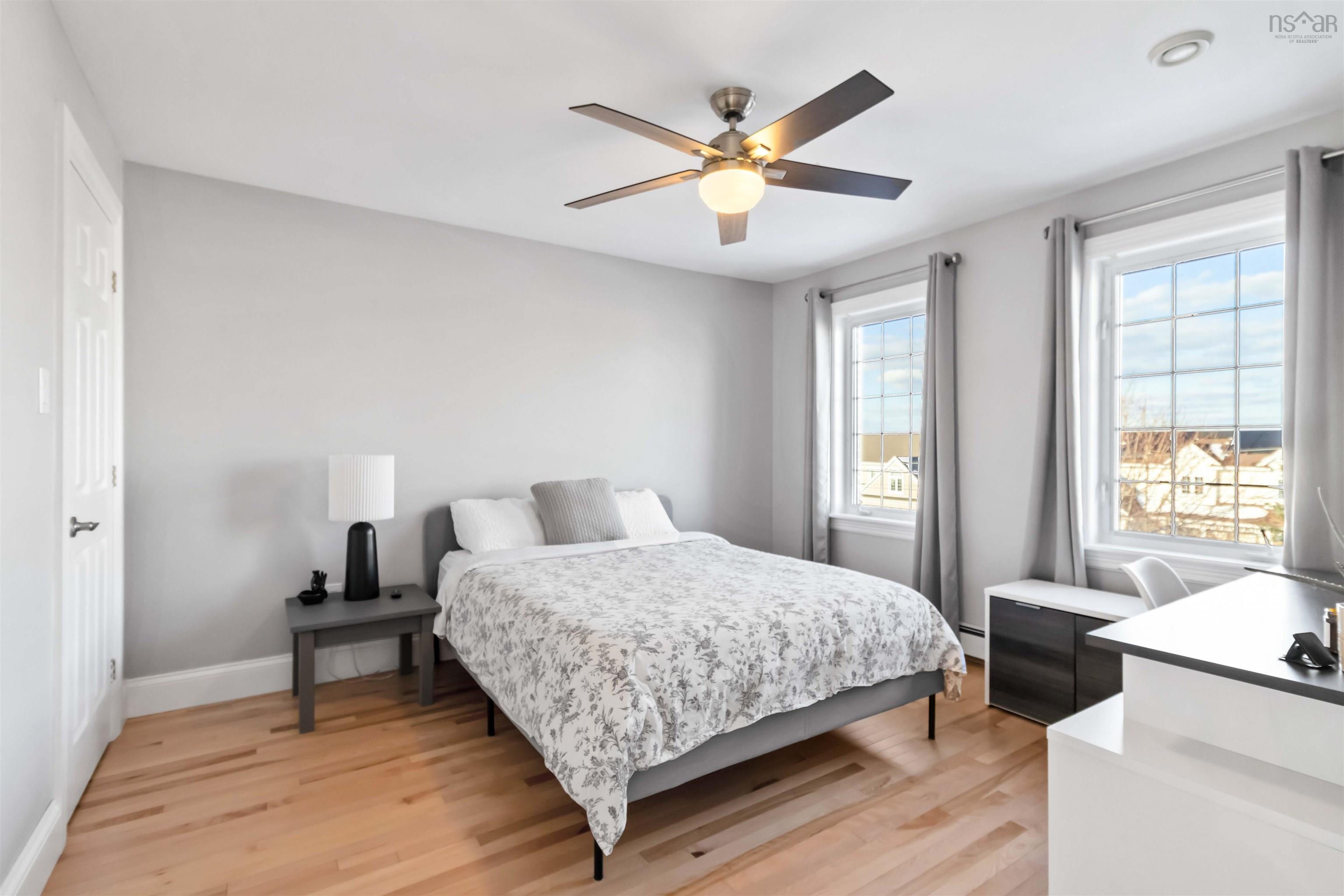 $899,900.00: 12 Walnut  Hall, Dartmouth