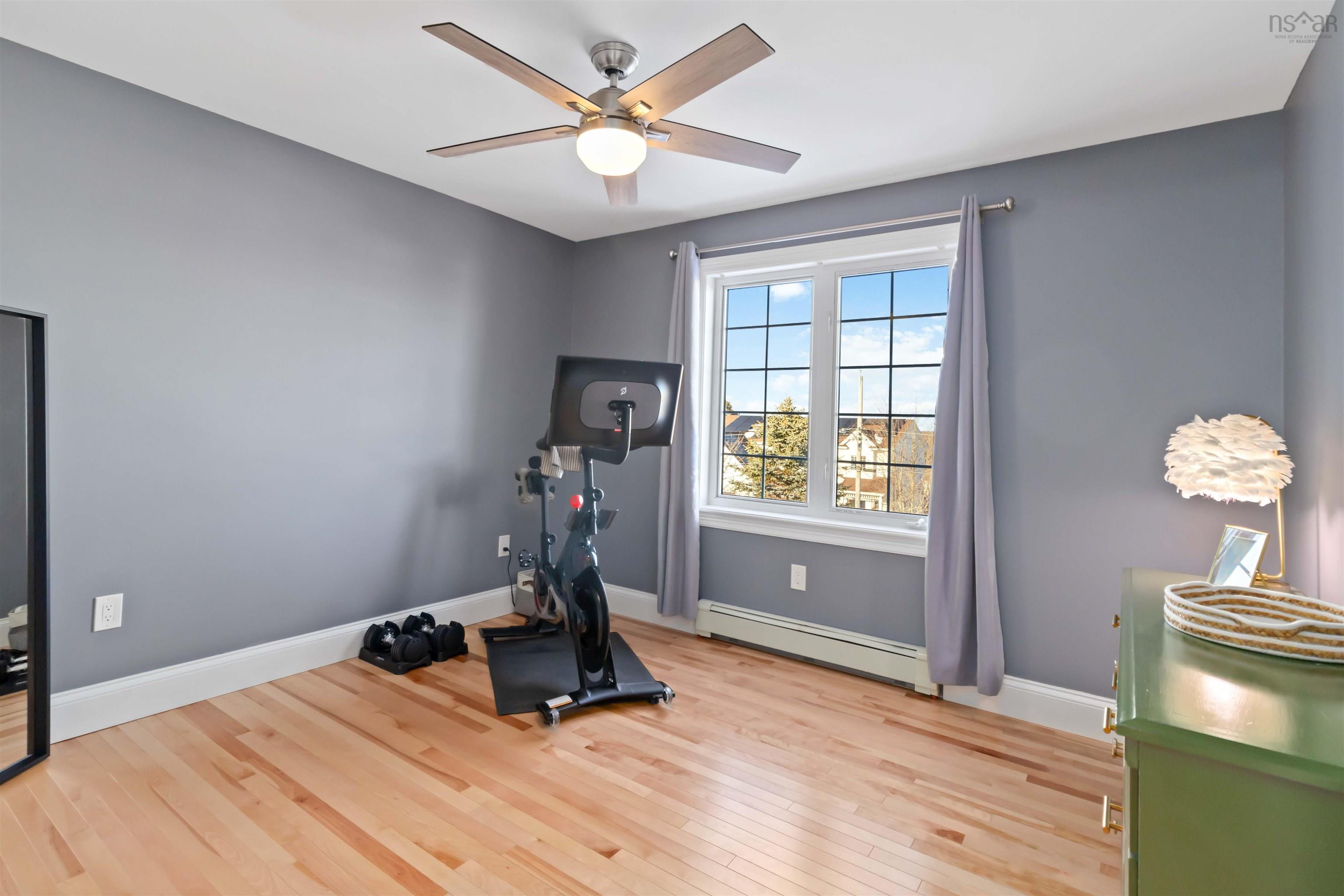 $899,900.00: 12 Walnut  Hall, Dartmouth