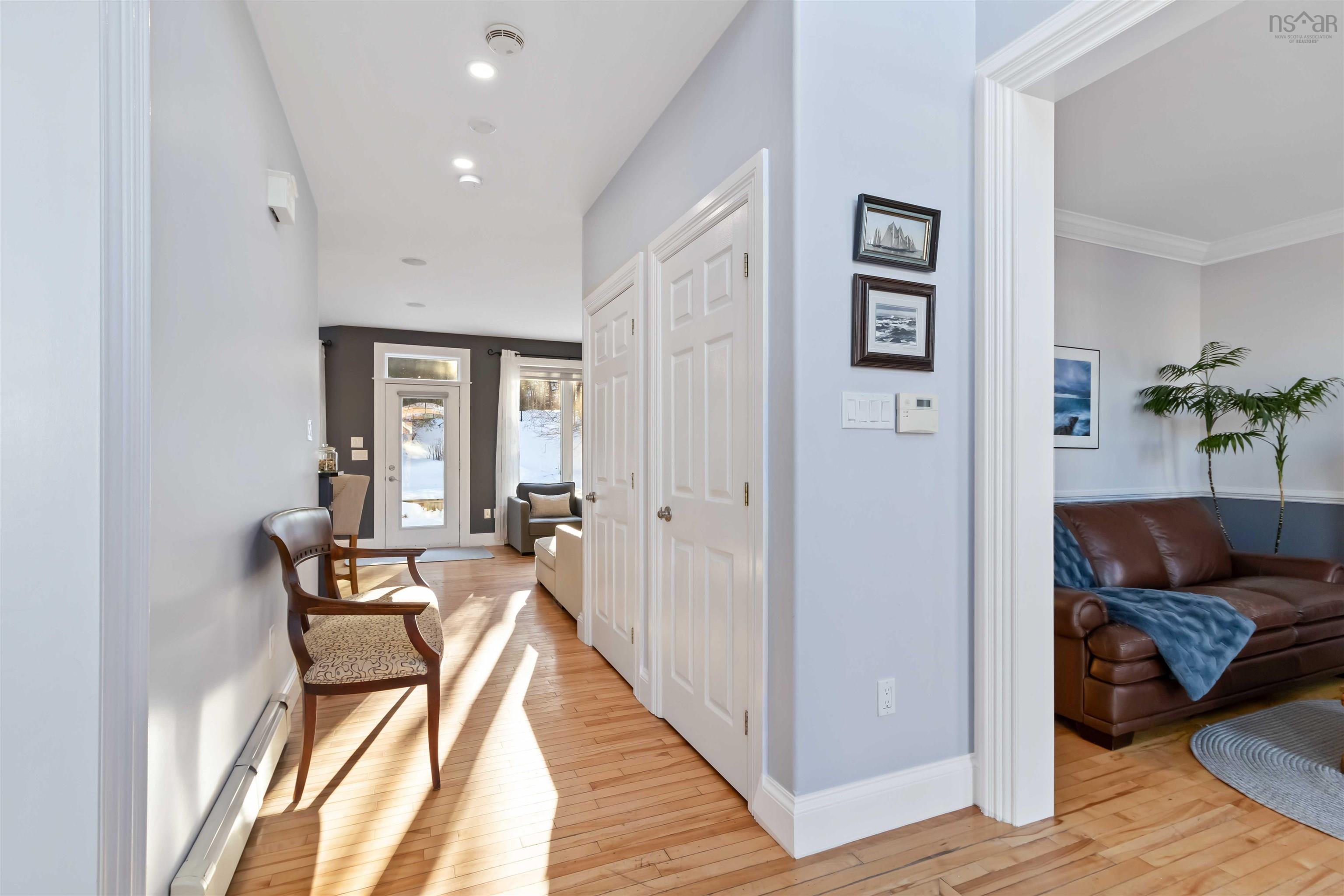 $899,900.00: 12 Walnut  Hall, Dartmouth