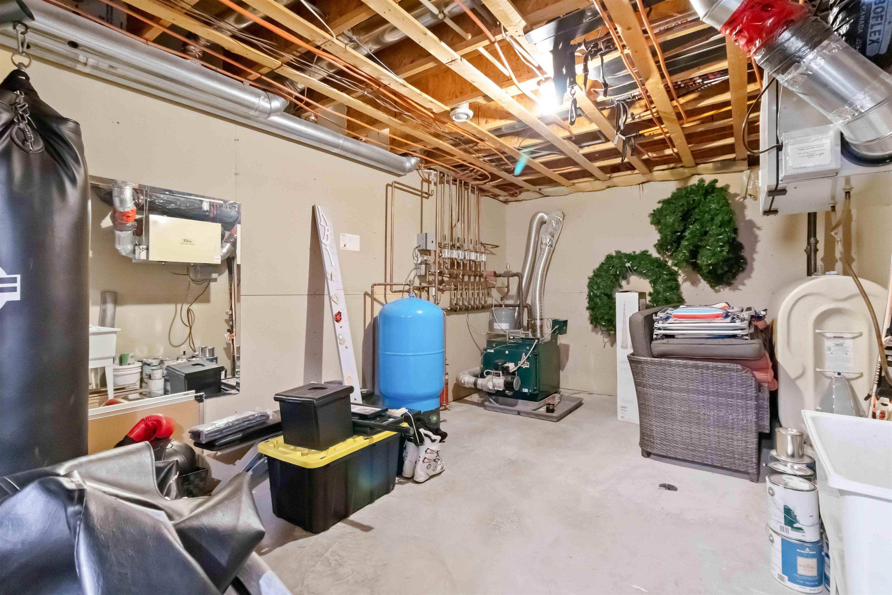 $899,900.00: 12 Walnut  Hall, Dartmouth