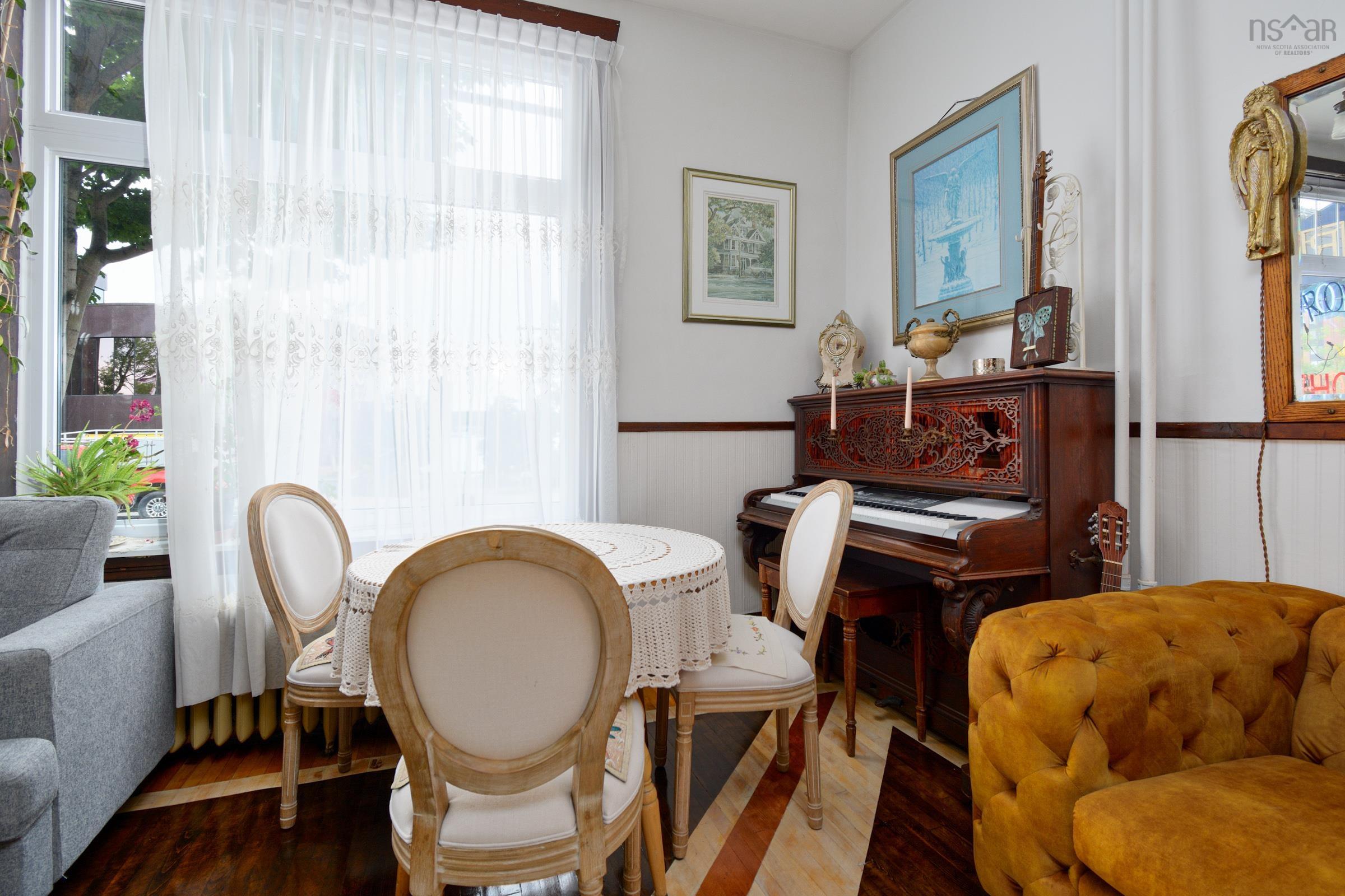 $720,000.00: 345 Esplanade Street, Sydney