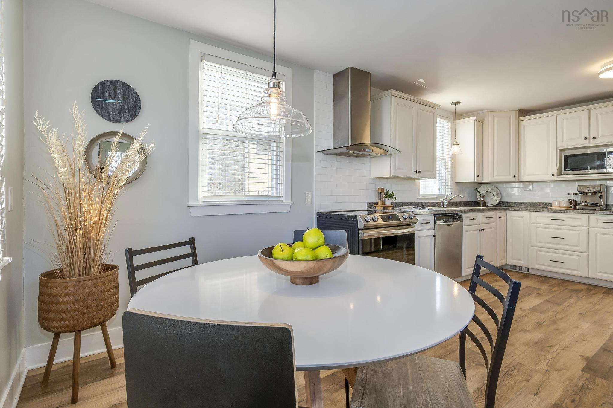 $659,900.00: 2 Shady Lane, Halifax