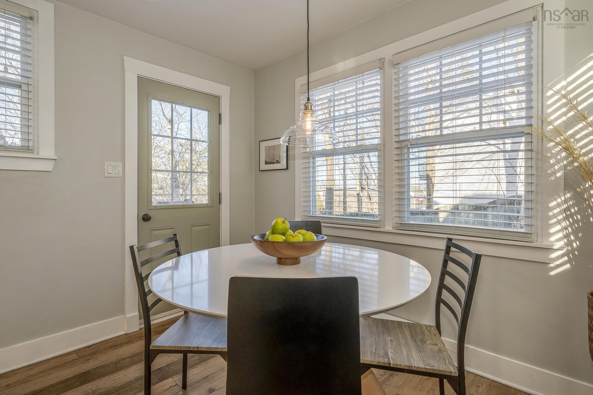 $659,900.00: 2 Shady Lane, Halifax