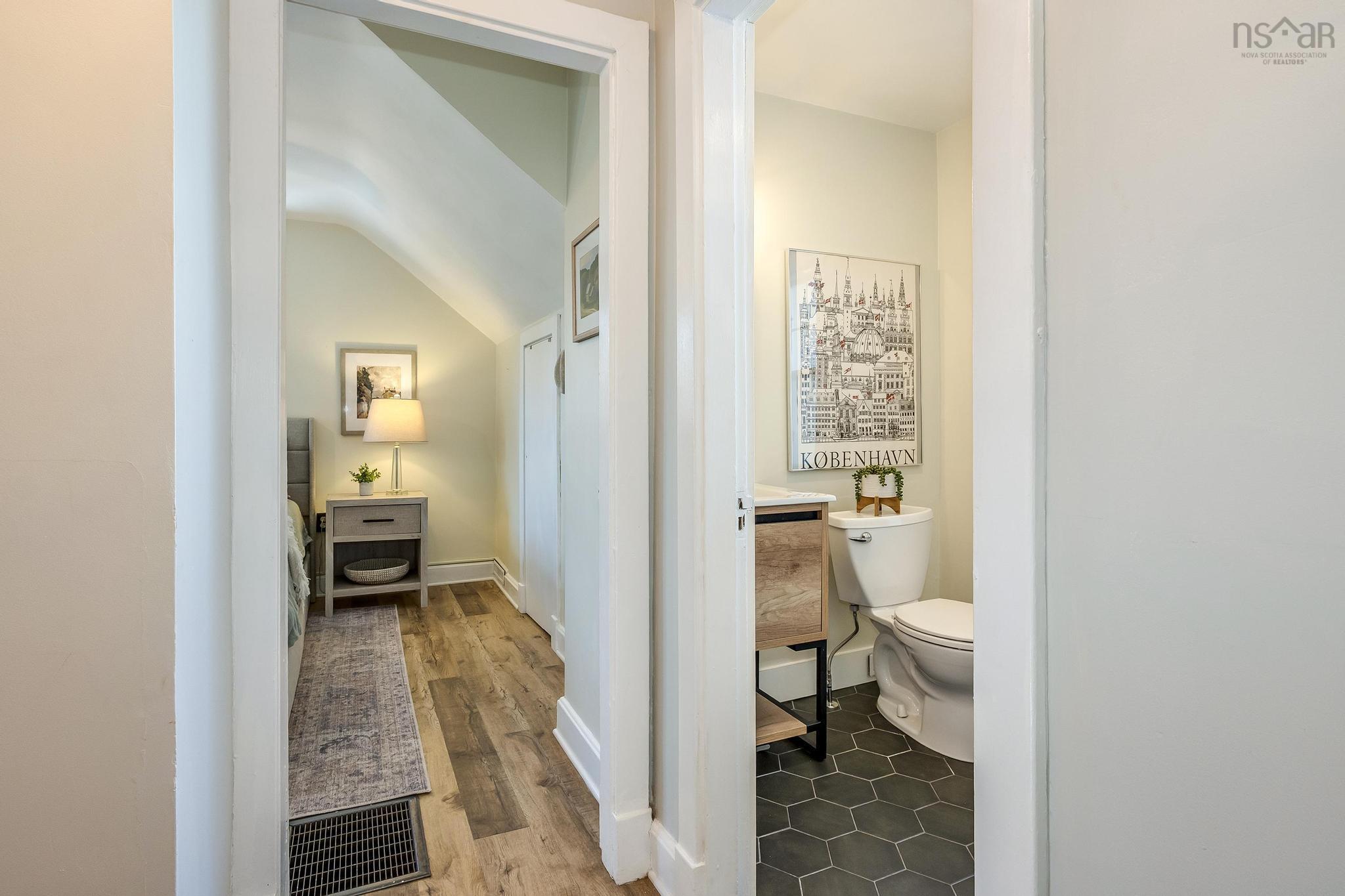 $659,900.00: 2 Shady Lane, Halifax