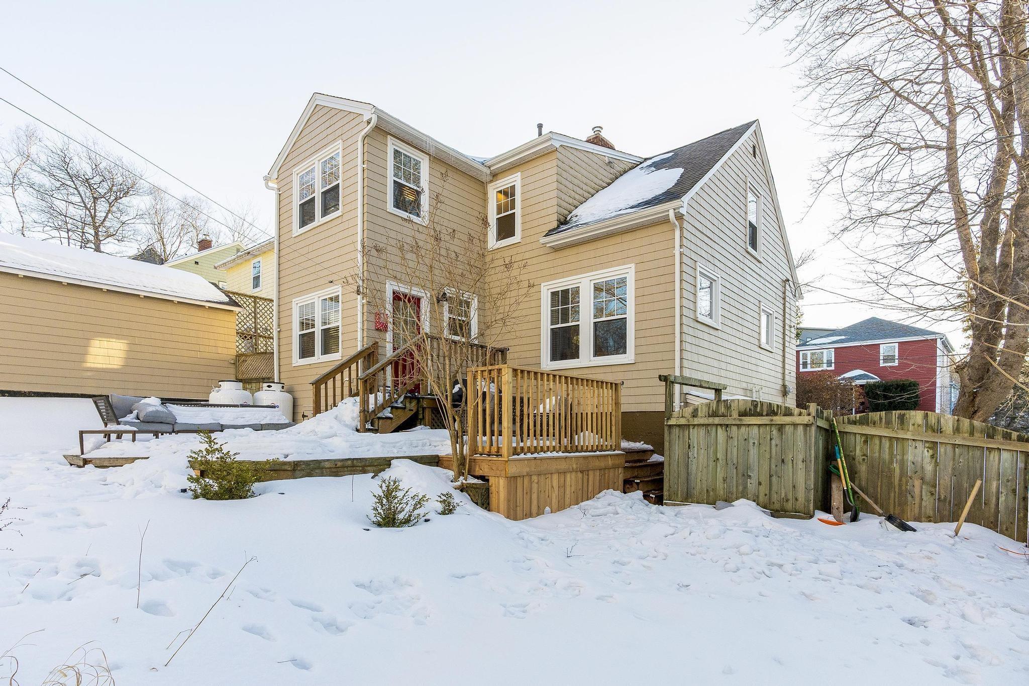 $659,900.00: 2 Shady Lane, Halifax