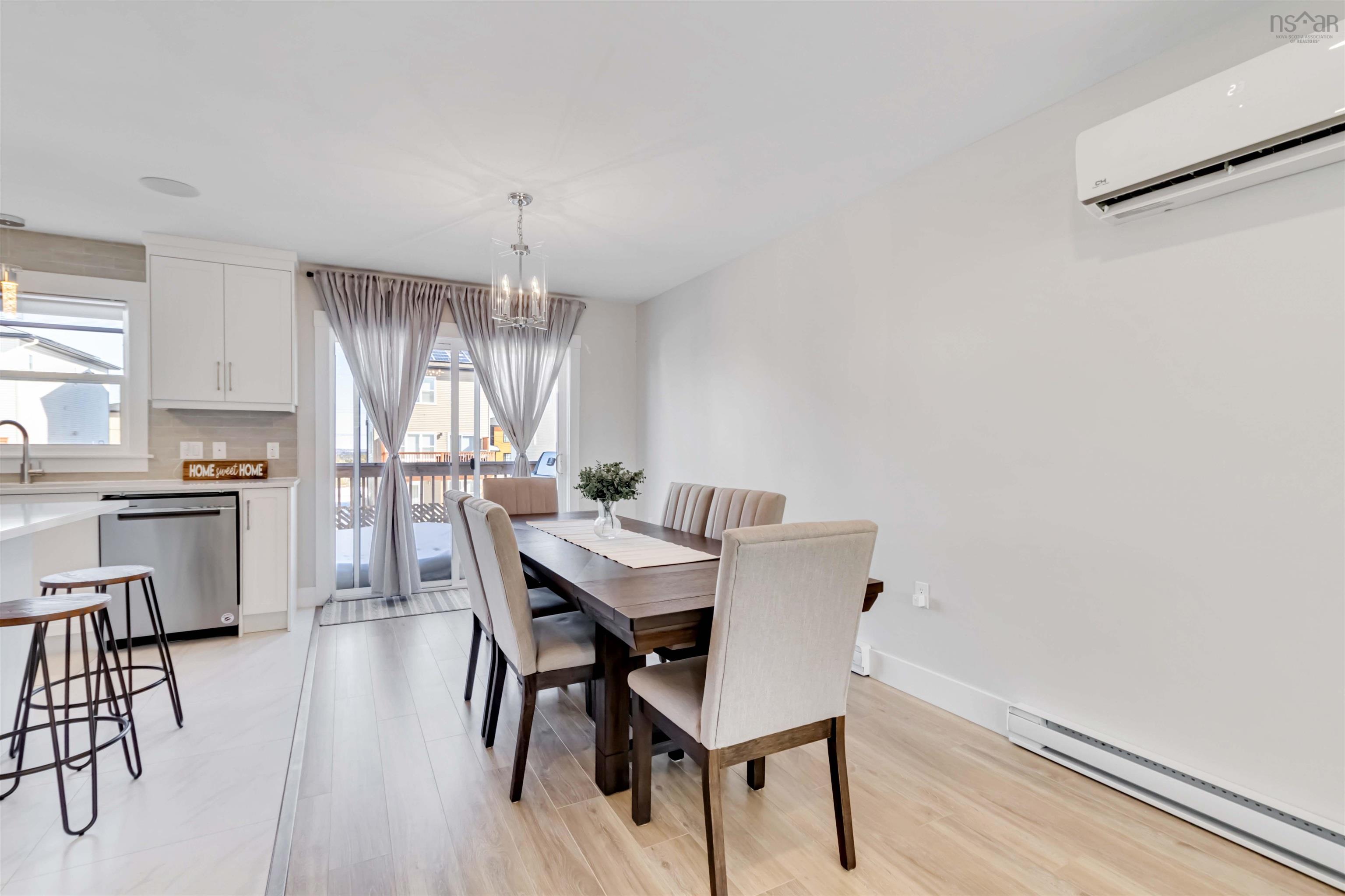$649,000.00: 45 Travertine Court, Halifax