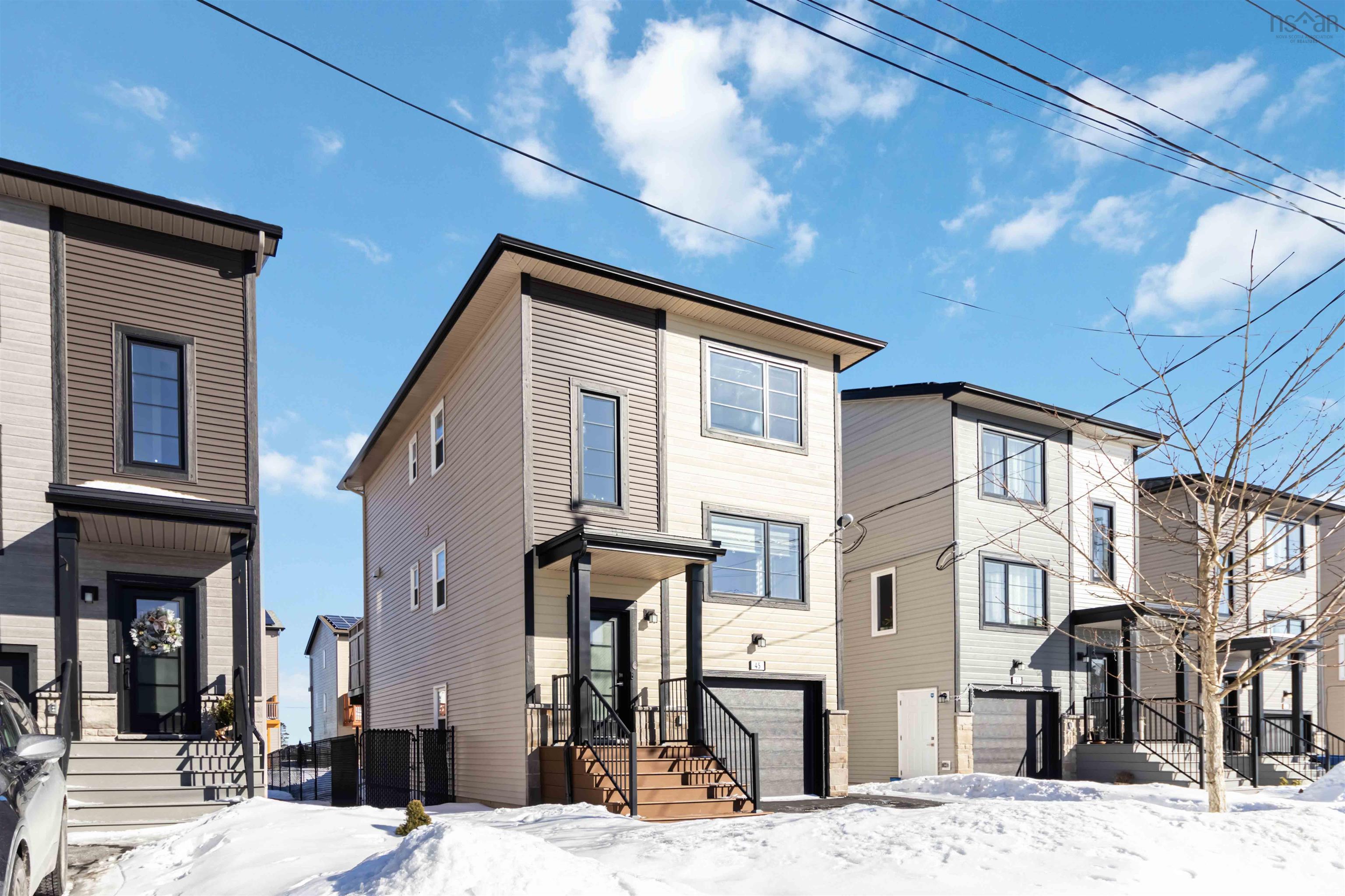 $649,000.00: 45 Travertine Court, Halifax