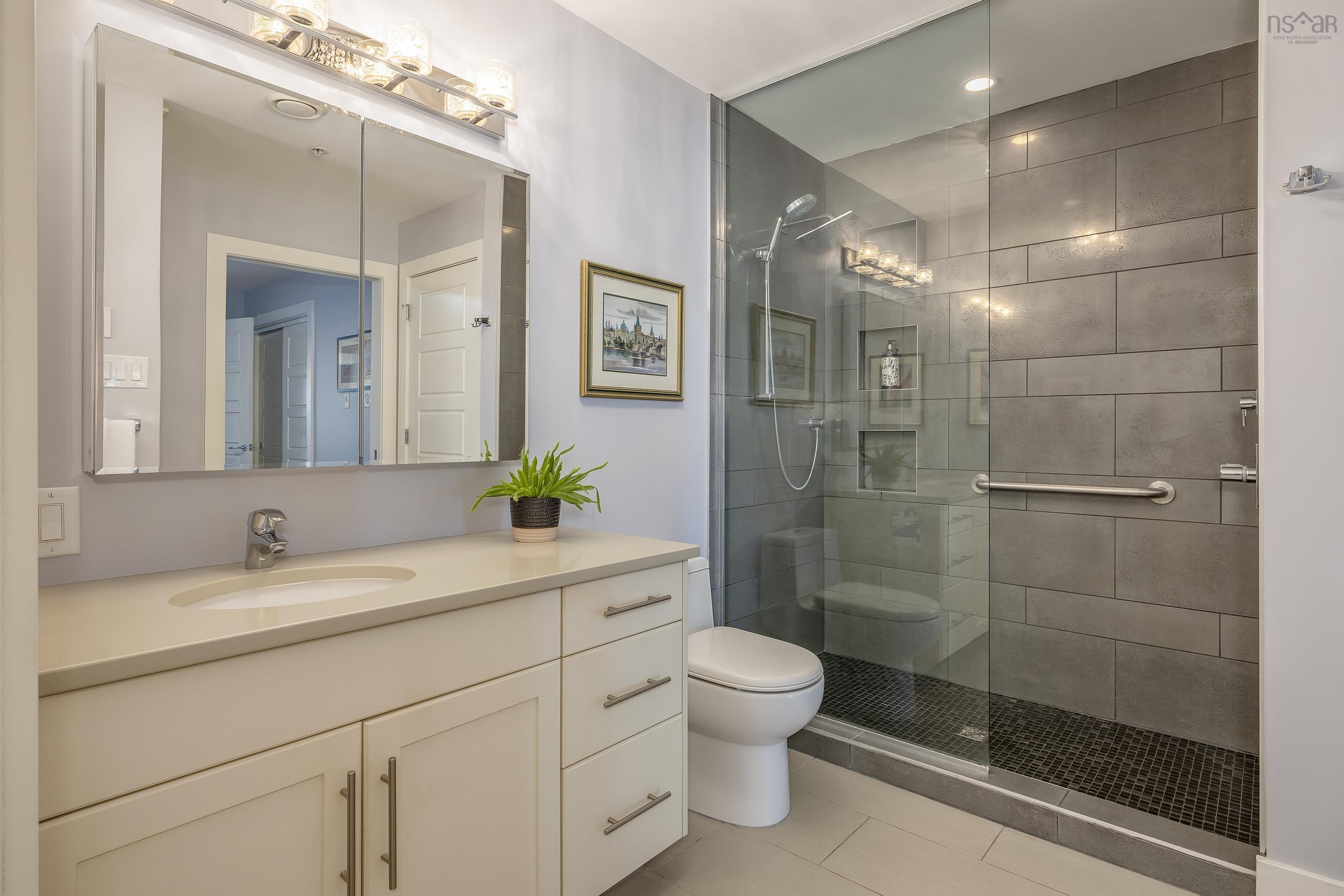 $425,000.00: 206 31 Kings Wharf Place, Dartmouth
