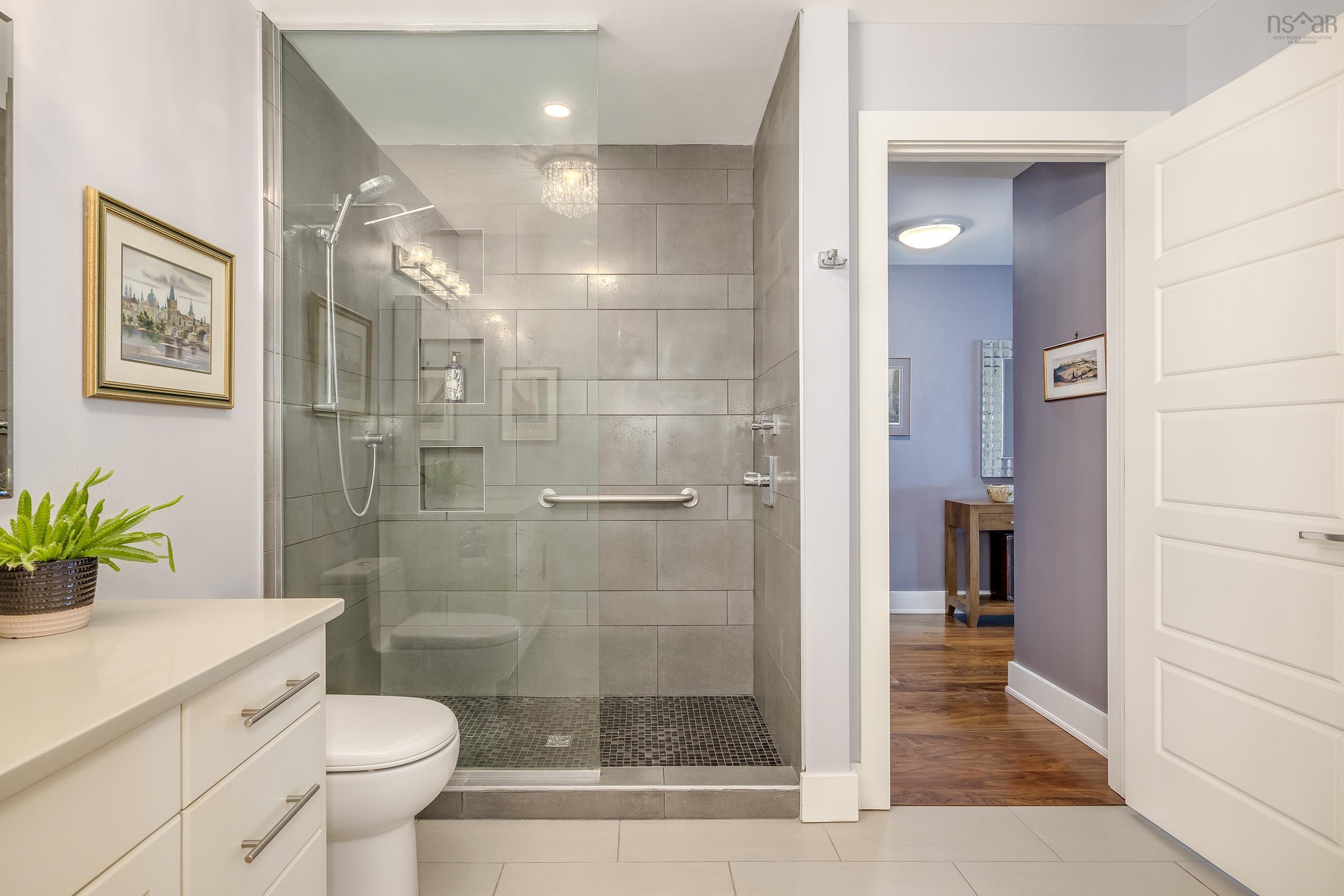 $425,000.00: 206 31 Kings Wharf Place, Dartmouth