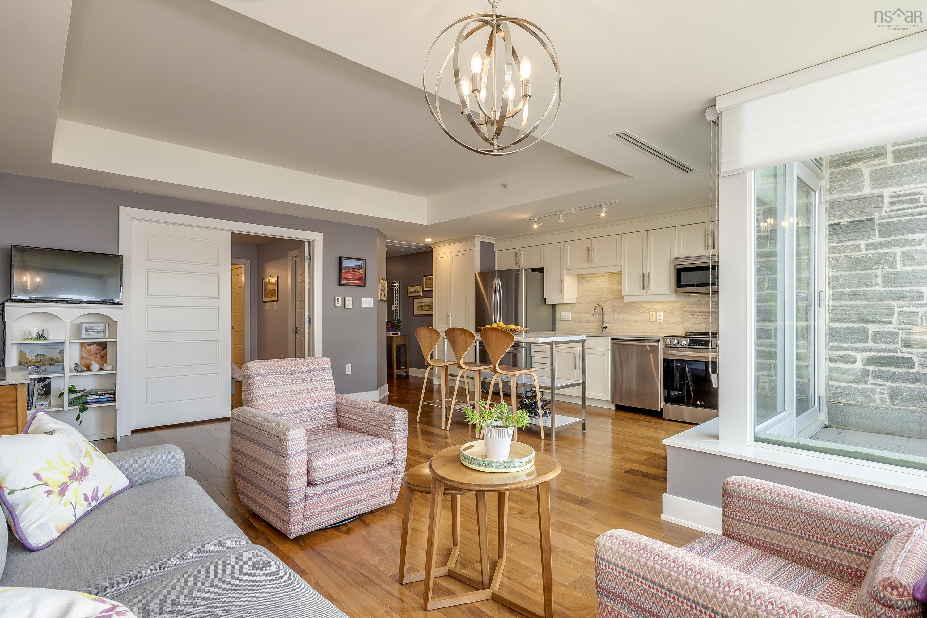 $425,000.00: 206 31 Kings Wharf Place, Dartmouth