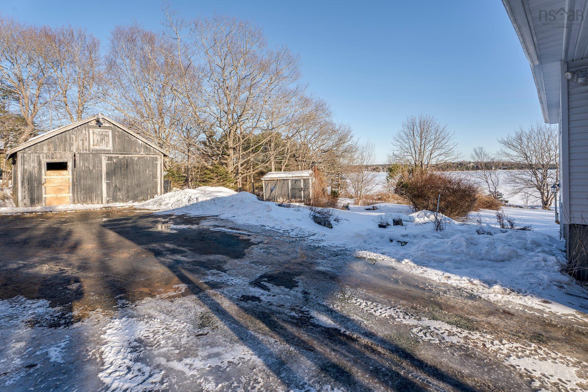 $624,900.00: 90 Foxberry Lane, Hatchet Lake