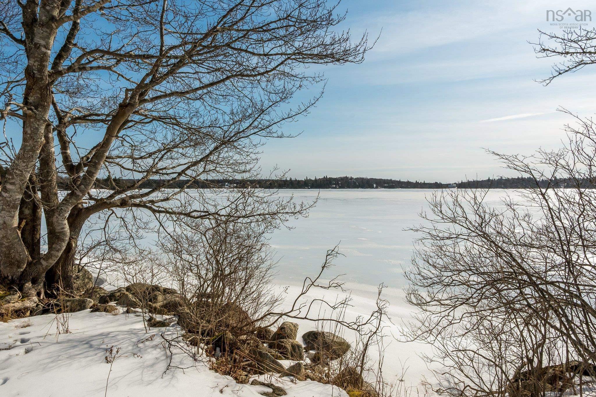 $624,900.00: 90 Foxberry Lane, Hatchet Lake