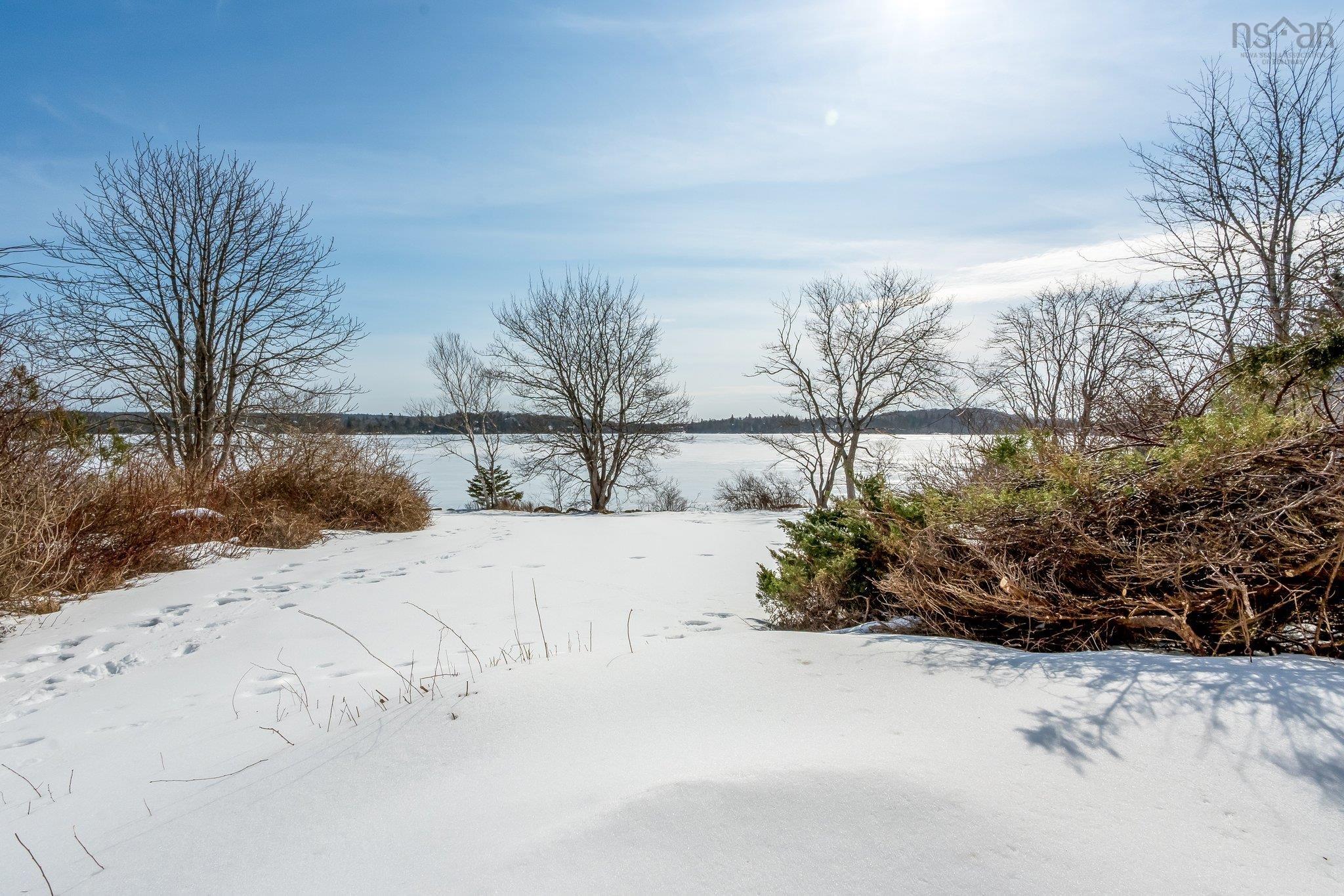 $624,900.00: 90 Foxberry Lane, Hatchet Lake