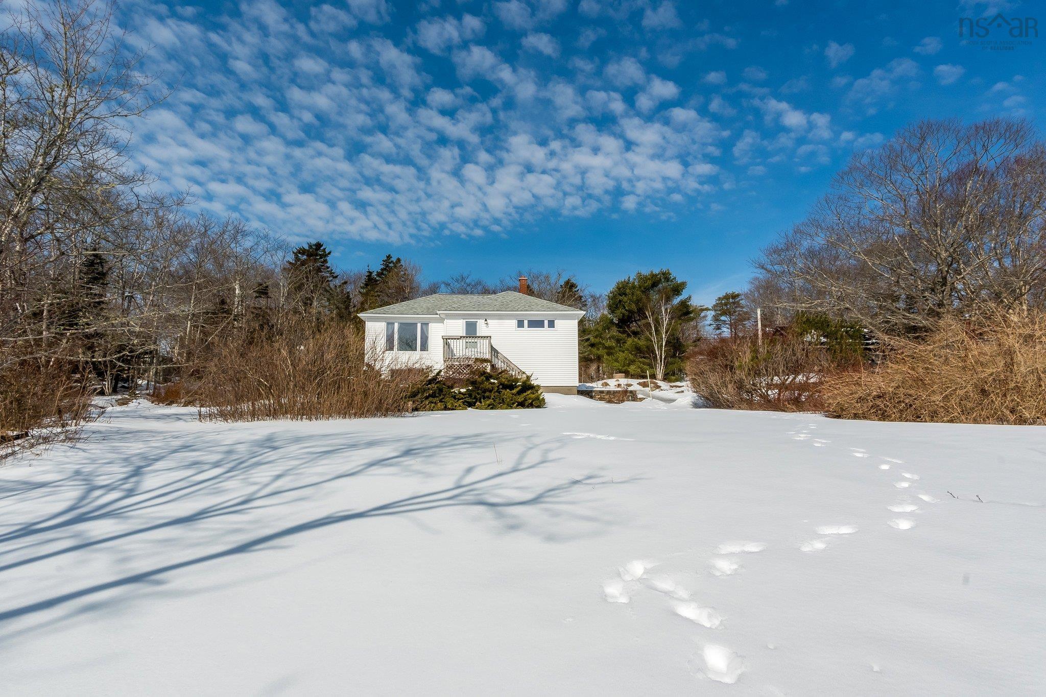 $624,900.00: 90 Foxberry Lane, Hatchet Lake