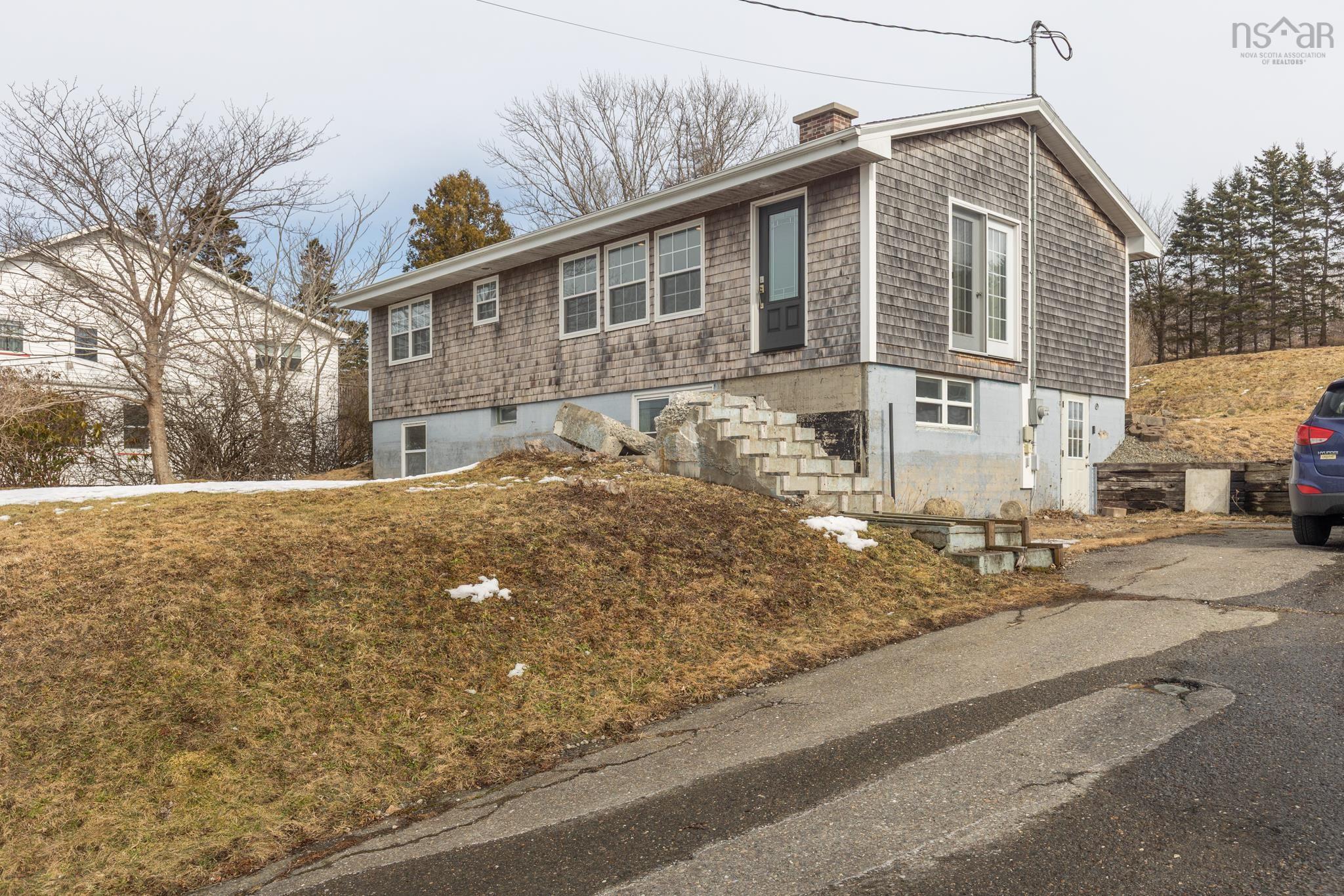 $299,900.00: 228 Highway 1, Dayton