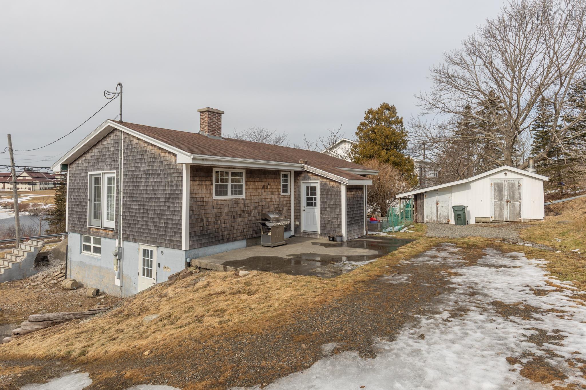 $299,900.00: 228 Highway 1, Dayton