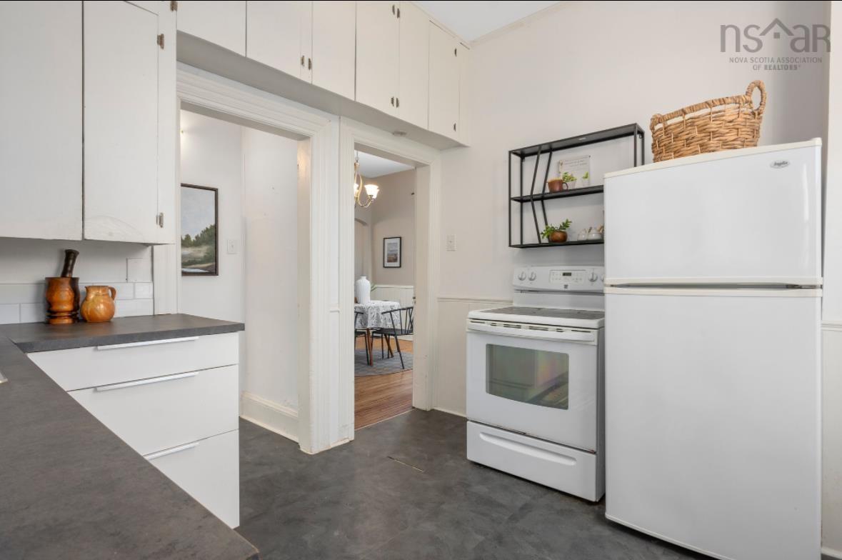 $679,000.00: 6265 Summit Street, Halifax