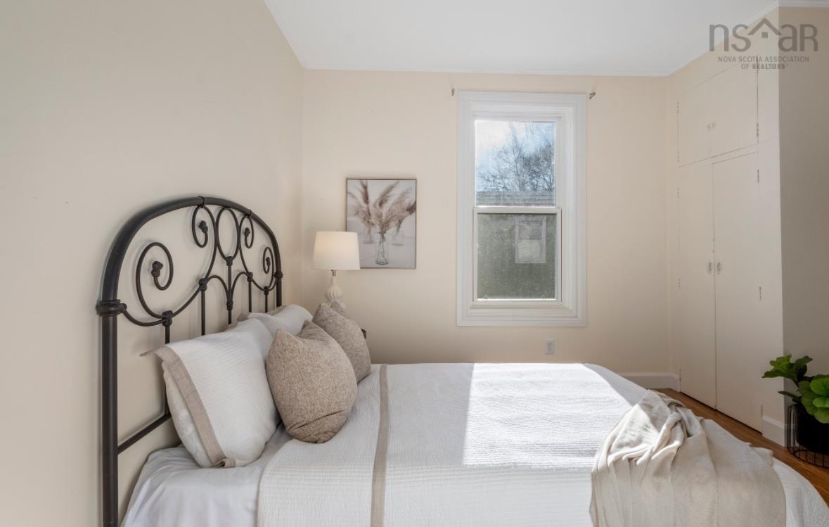$679,000.00: 6265 Summit Street, Halifax