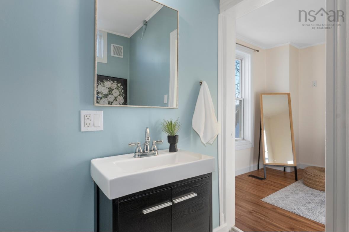 $679,000.00: 6265 Summit Street, Halifax