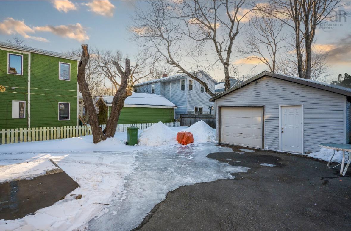 $679,000.00: 6265 Summit Street, Halifax