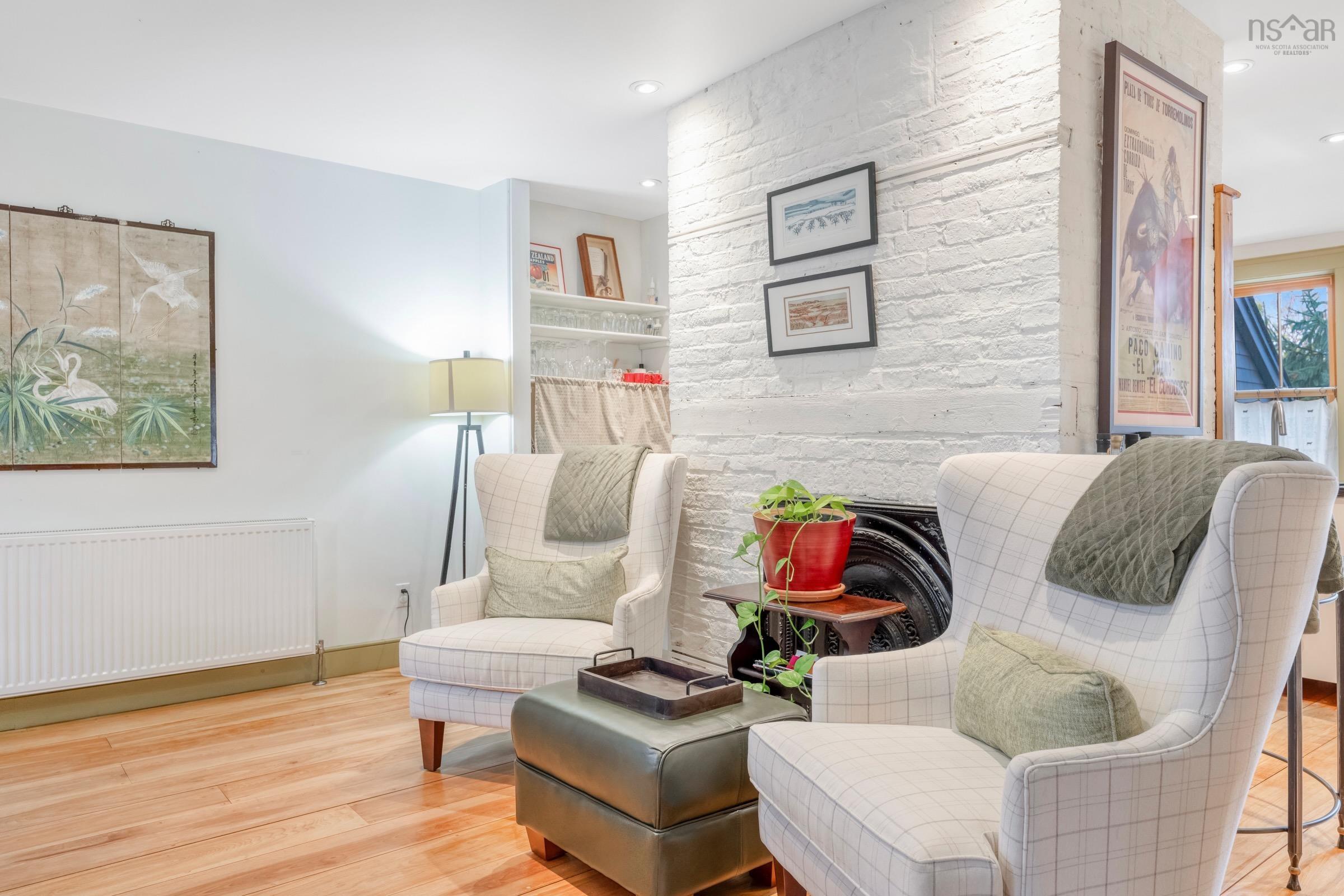 $995,000.00: 33 Cornwallis Street, Lunenburg