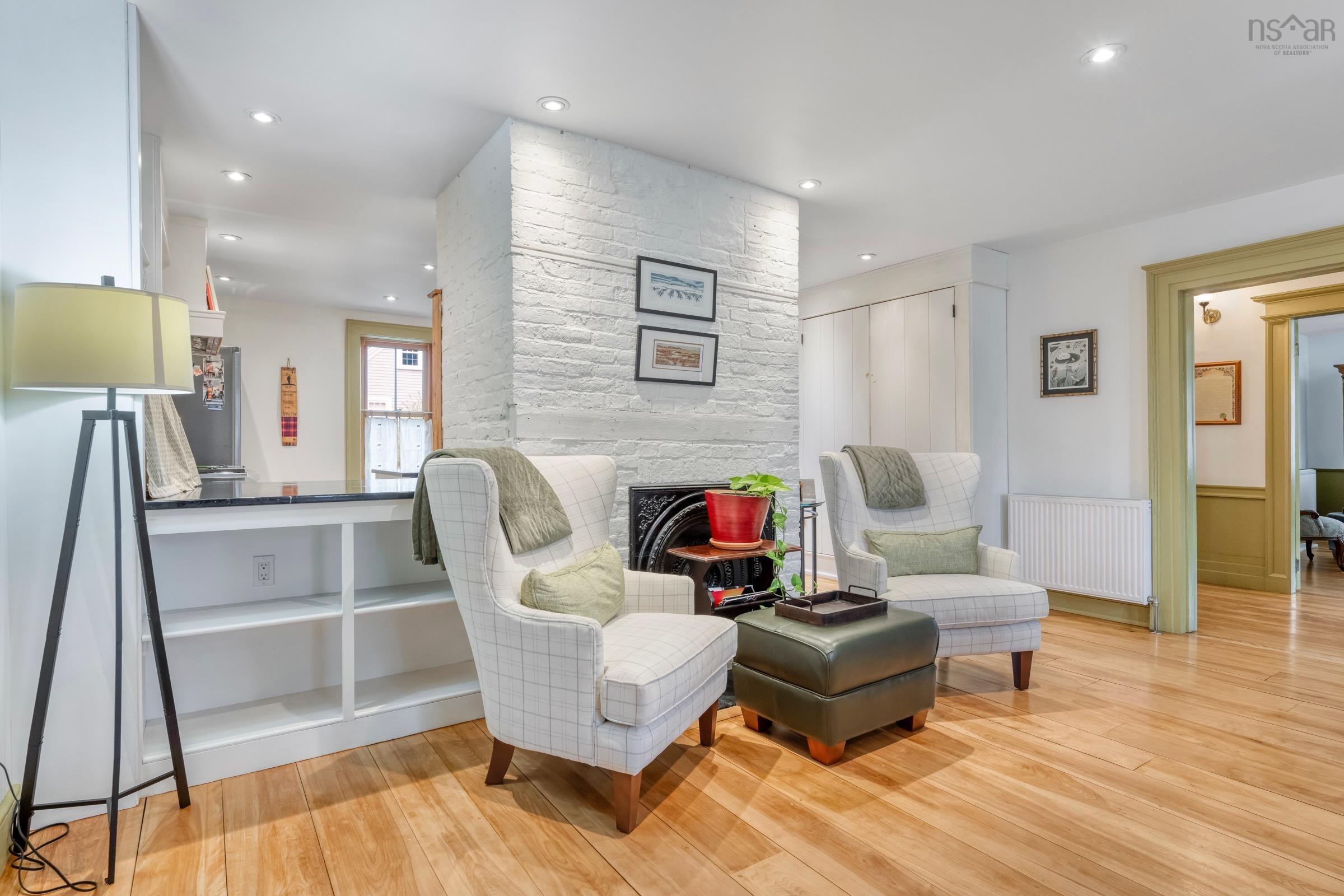 $995,000.00: 33 Cornwallis Street, Lunenburg