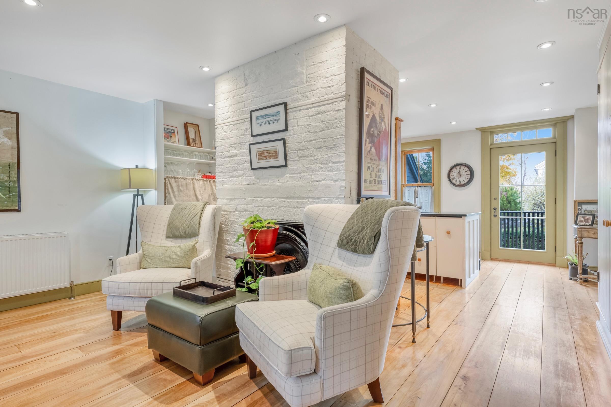 $995,000.00: 33 Cornwallis Street, Lunenburg