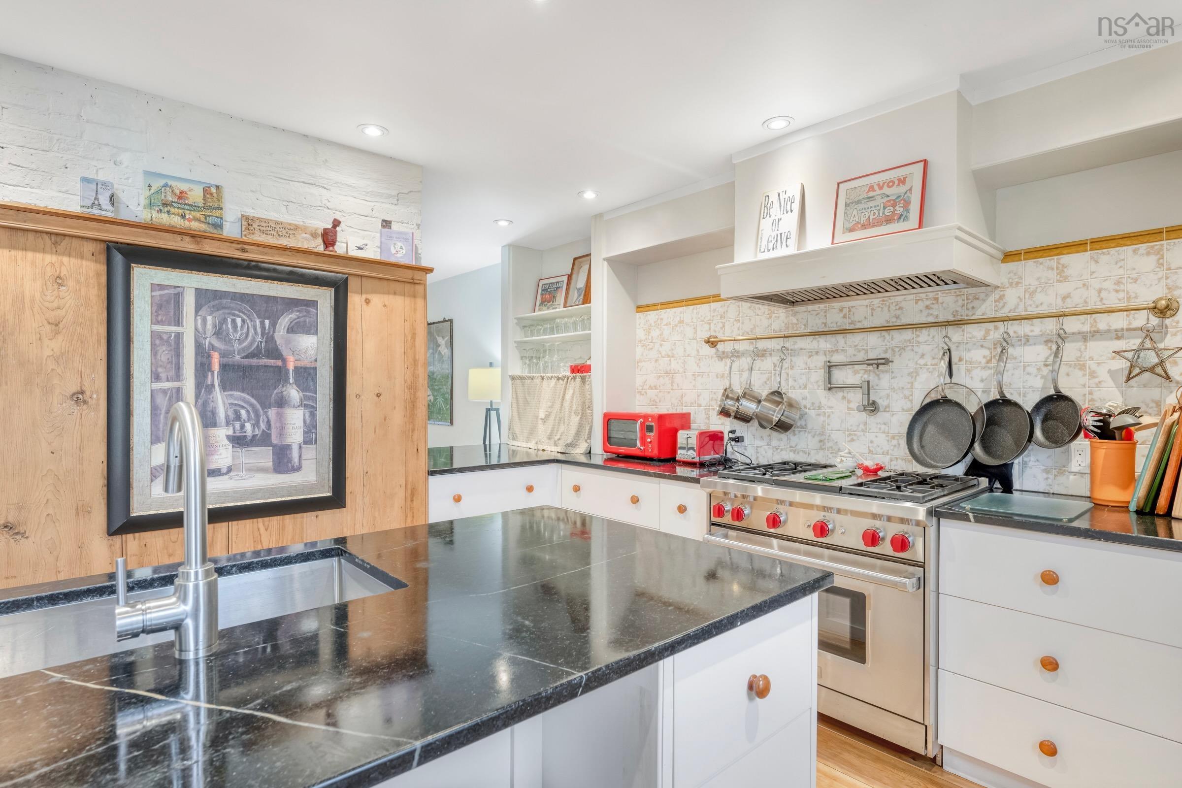 $995,000.00: 33 Cornwallis Street, Lunenburg