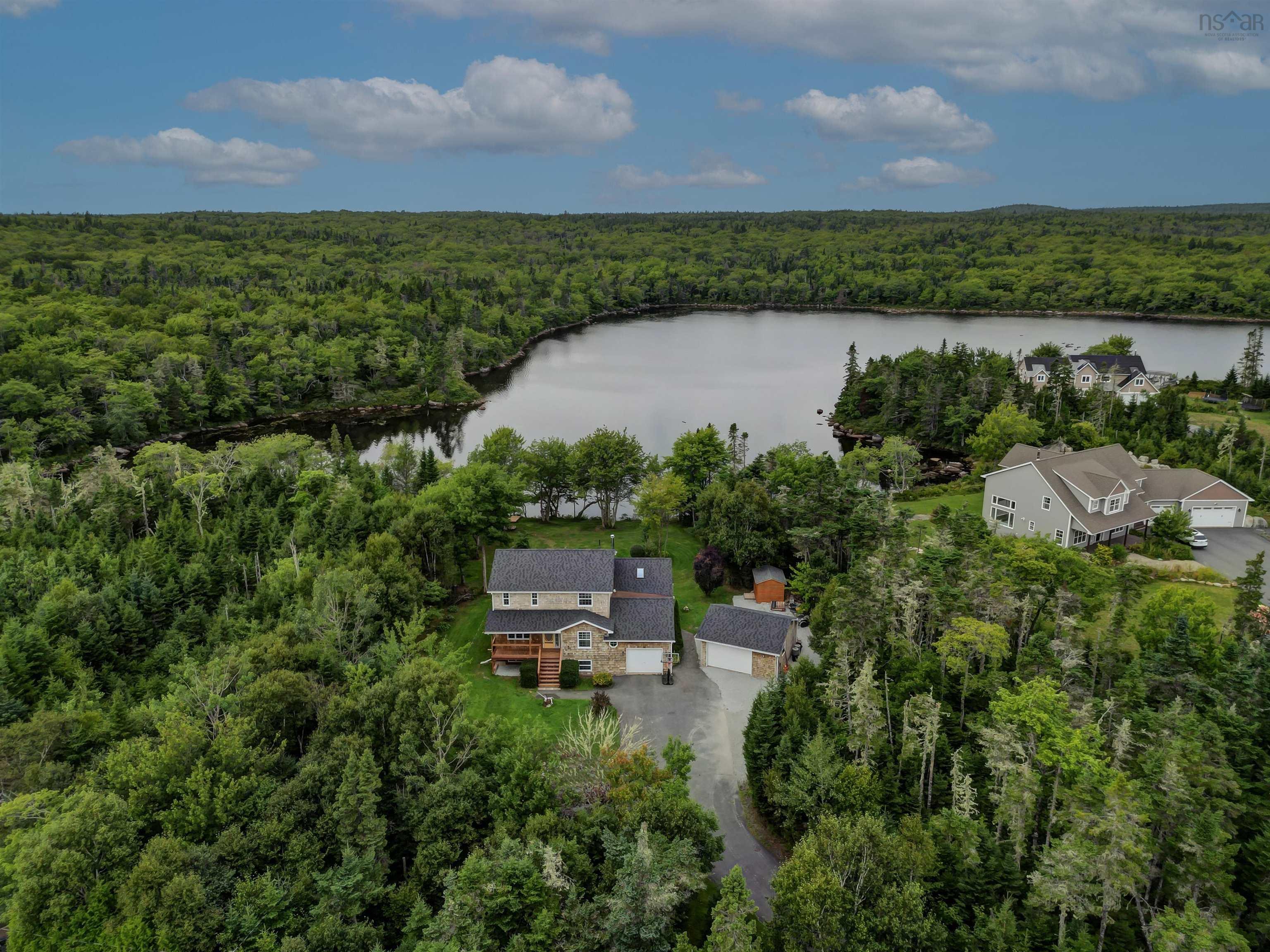$799,900.00: 35 Prospect River Court, Hatchet Lake