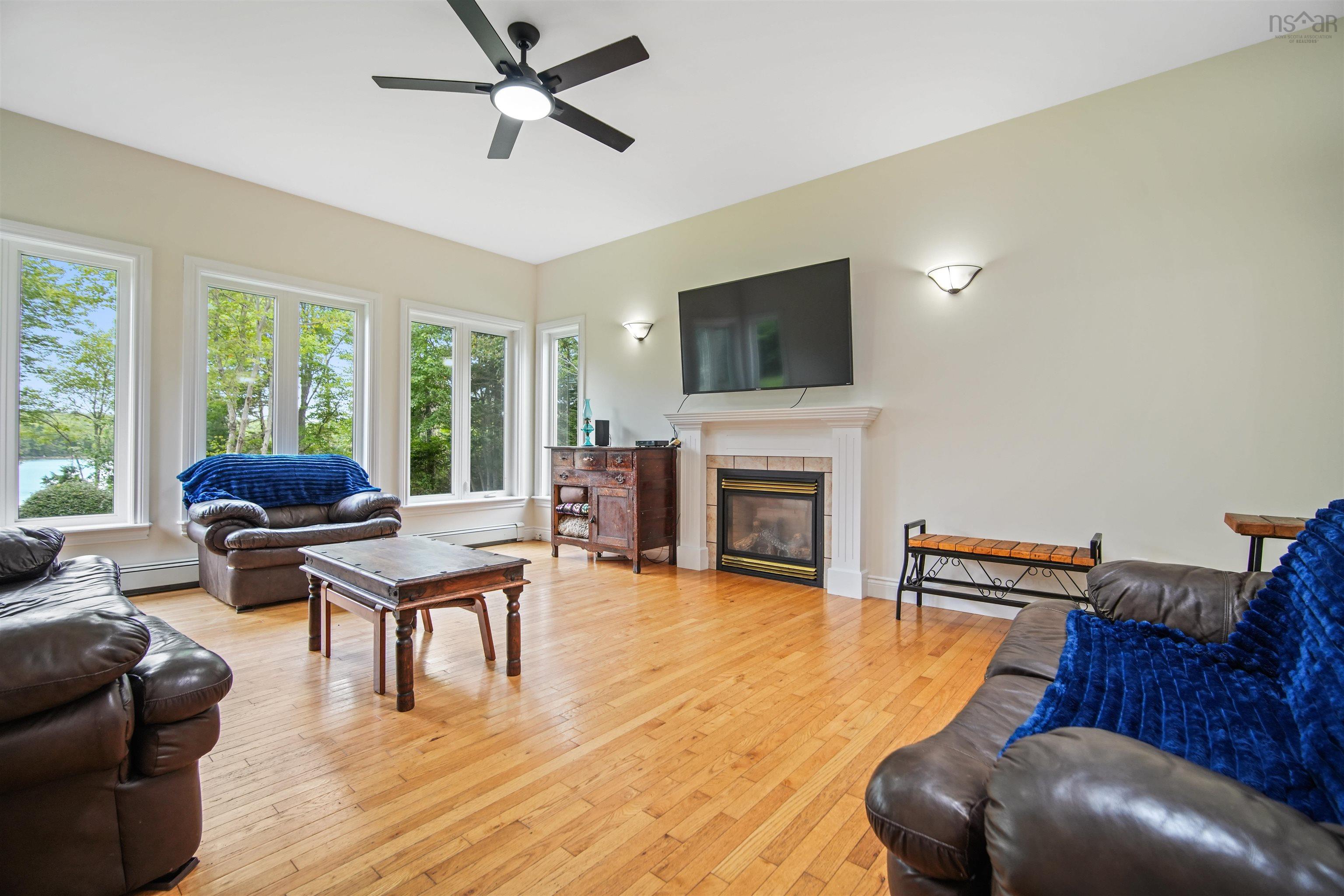 $799,900.00: 35 Prospect River Court, Hatchet Lake