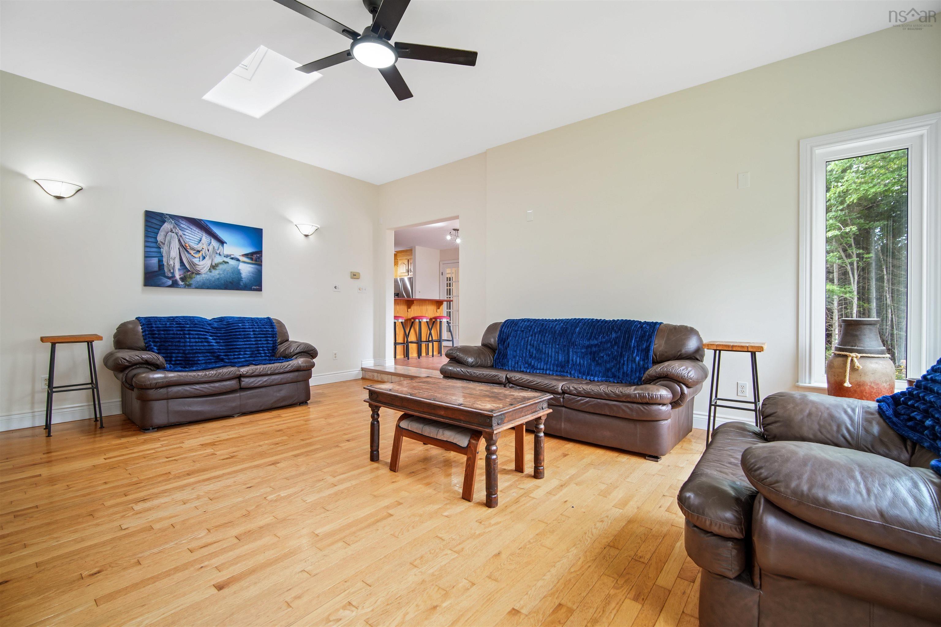 $799,900.00: 35 Prospect River Court, Hatchet Lake