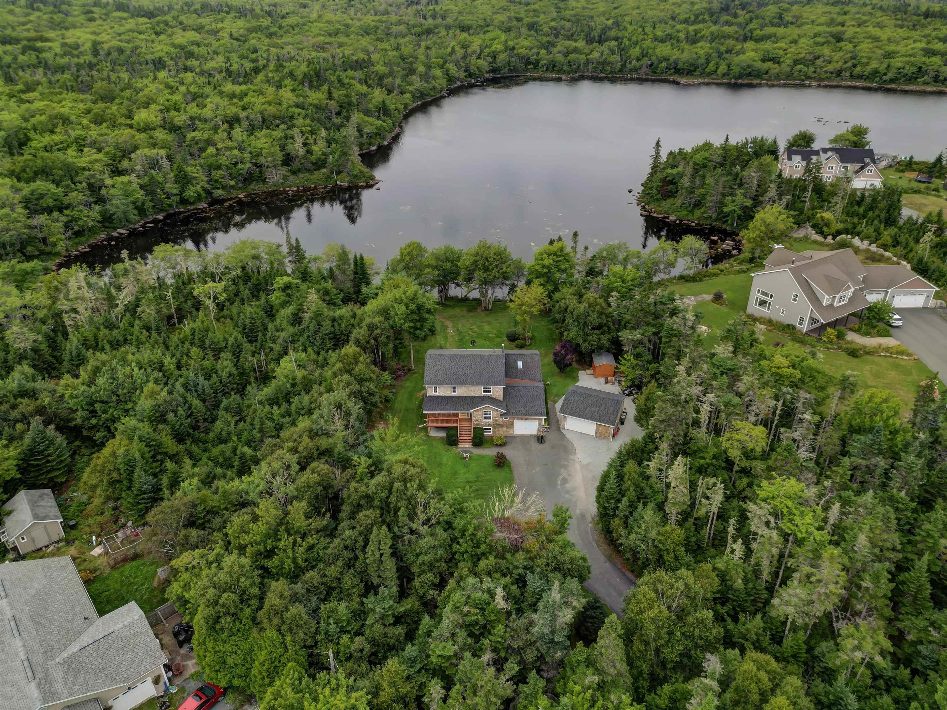 $799,900.00: 35 Prospect River Court, Hatchet Lake