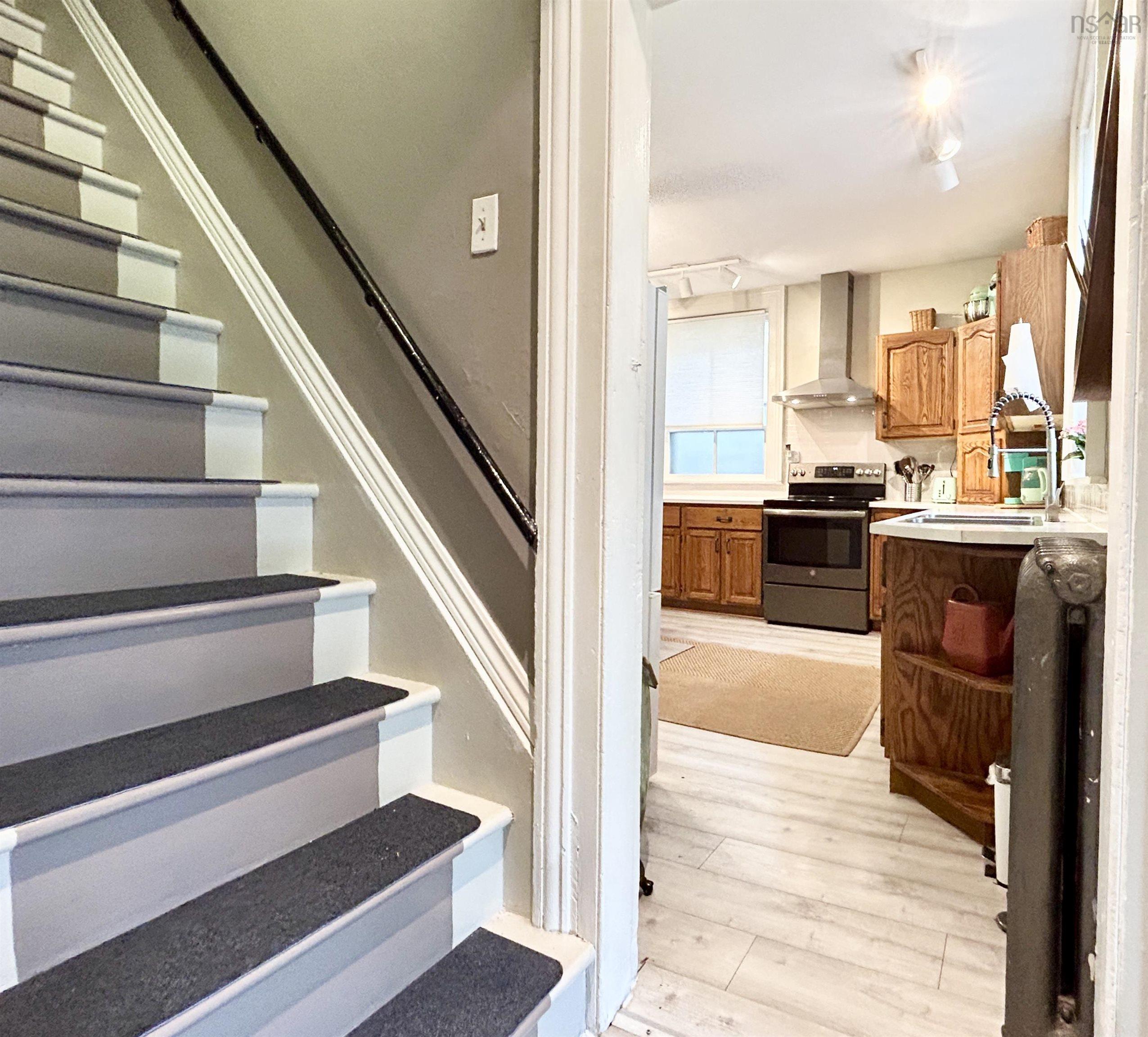 $499,900.00: 65 Chestnut Street, Windsor