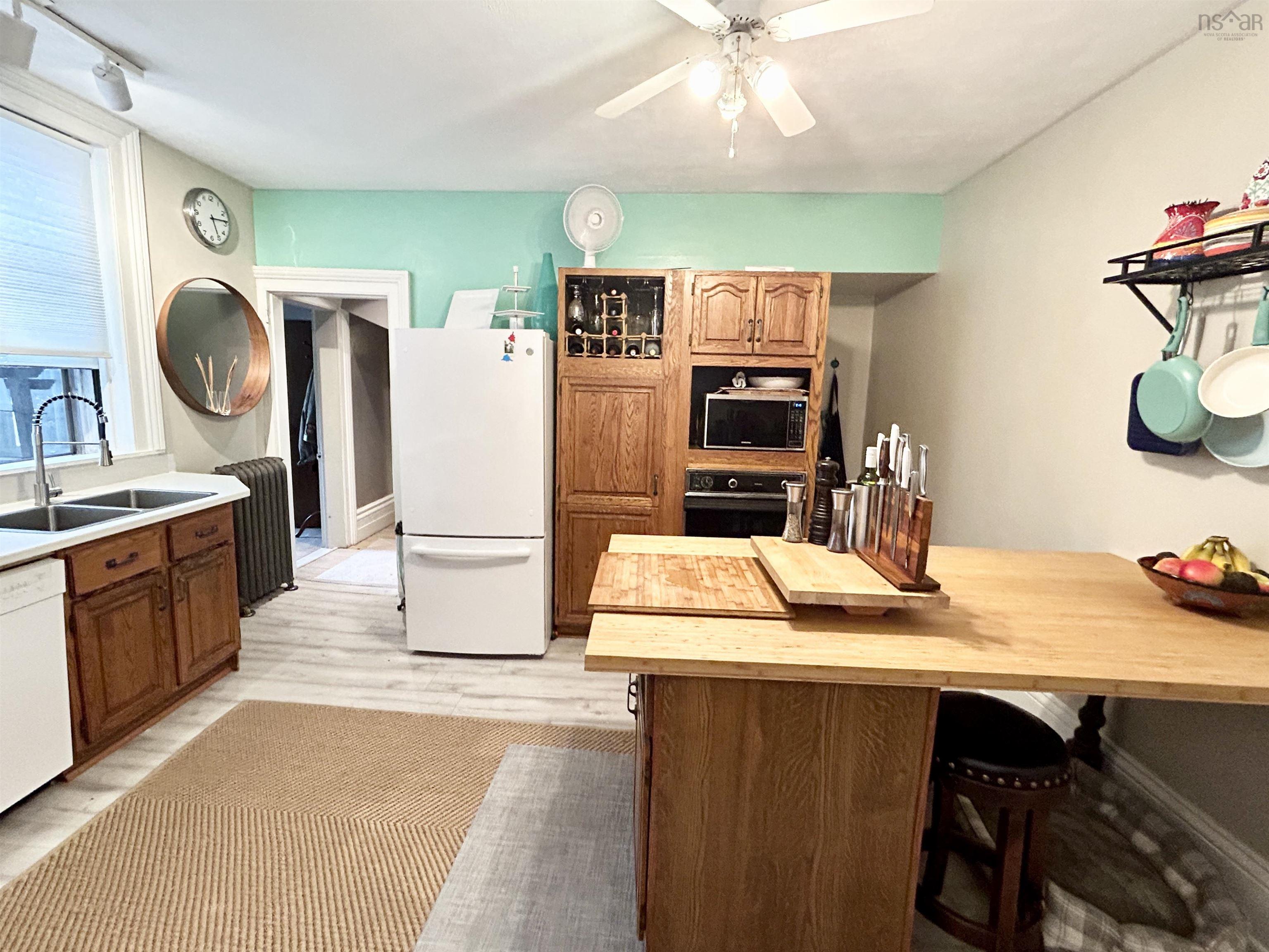 $499,900.00: 65 Chestnut Street, Windsor