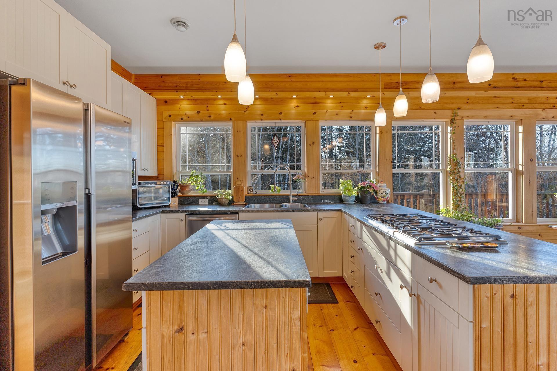 $875,000.00: 590 Kingsburg Road, Lower Rose Bay